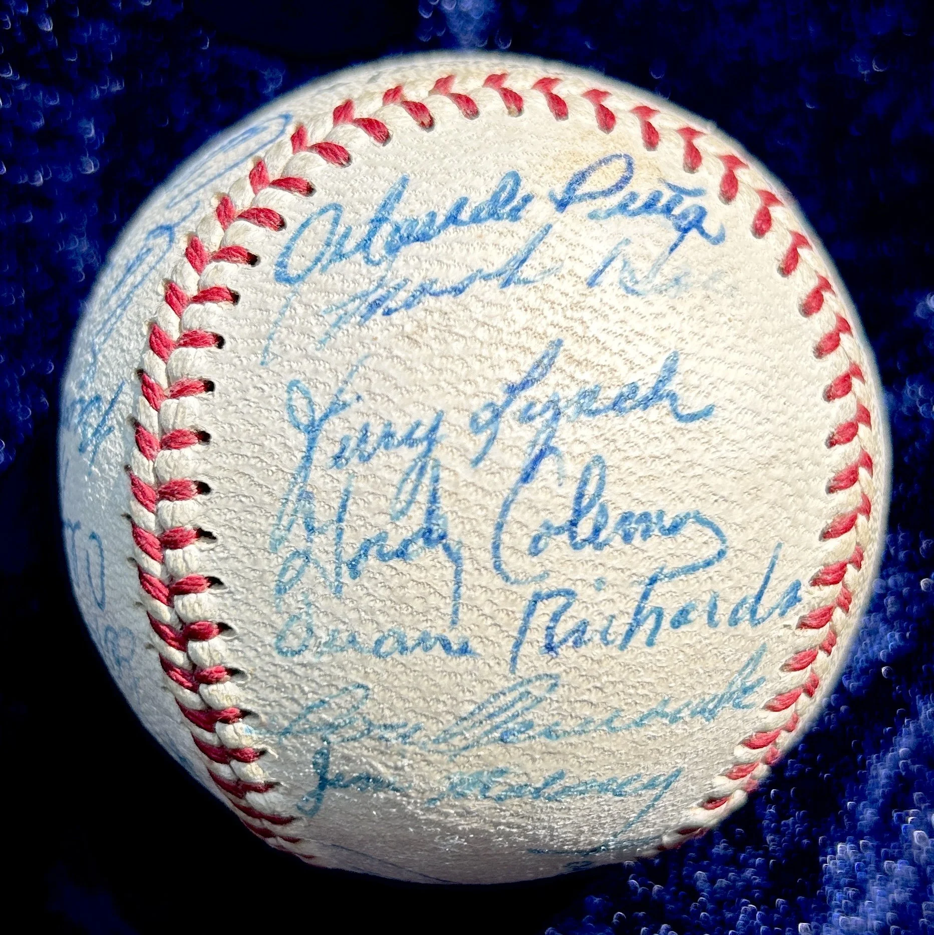 1960 Cincinnati Reds Team Signed (31) Official National League Baseball. Frank Robinson, Gus Bell, Vada Pinson. PSA