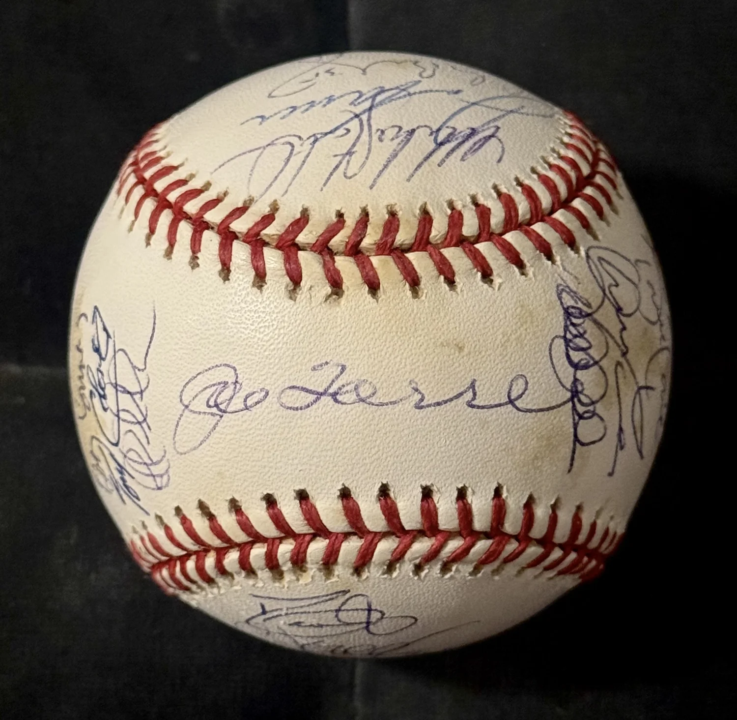 2000 New York Yankees World Series Champion Team Signed (29