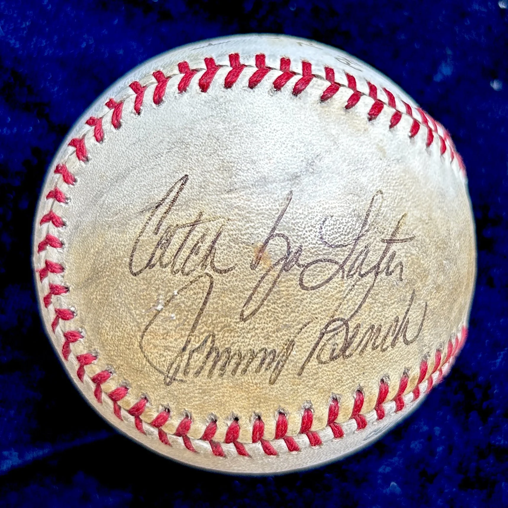 Johnny Bench "Catch Ya Later" Signed Home Run #385 Official National League Baseball. PSA