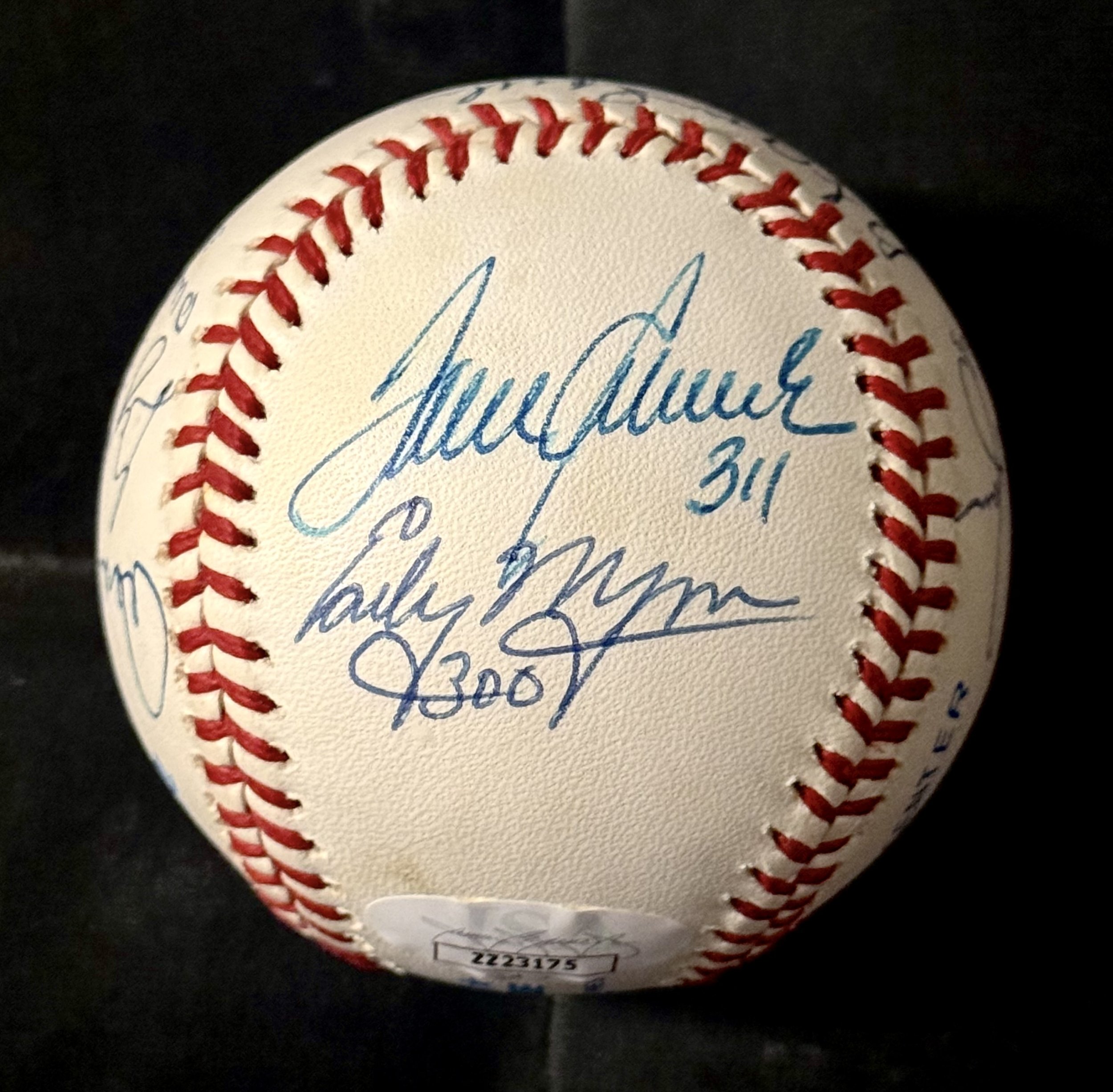 300 Win Club Signed (8) ONL Baseball. Ryan, Seaver, Spahn, Sutton, Perry, Wynn, Niekro, Carlton. JSA