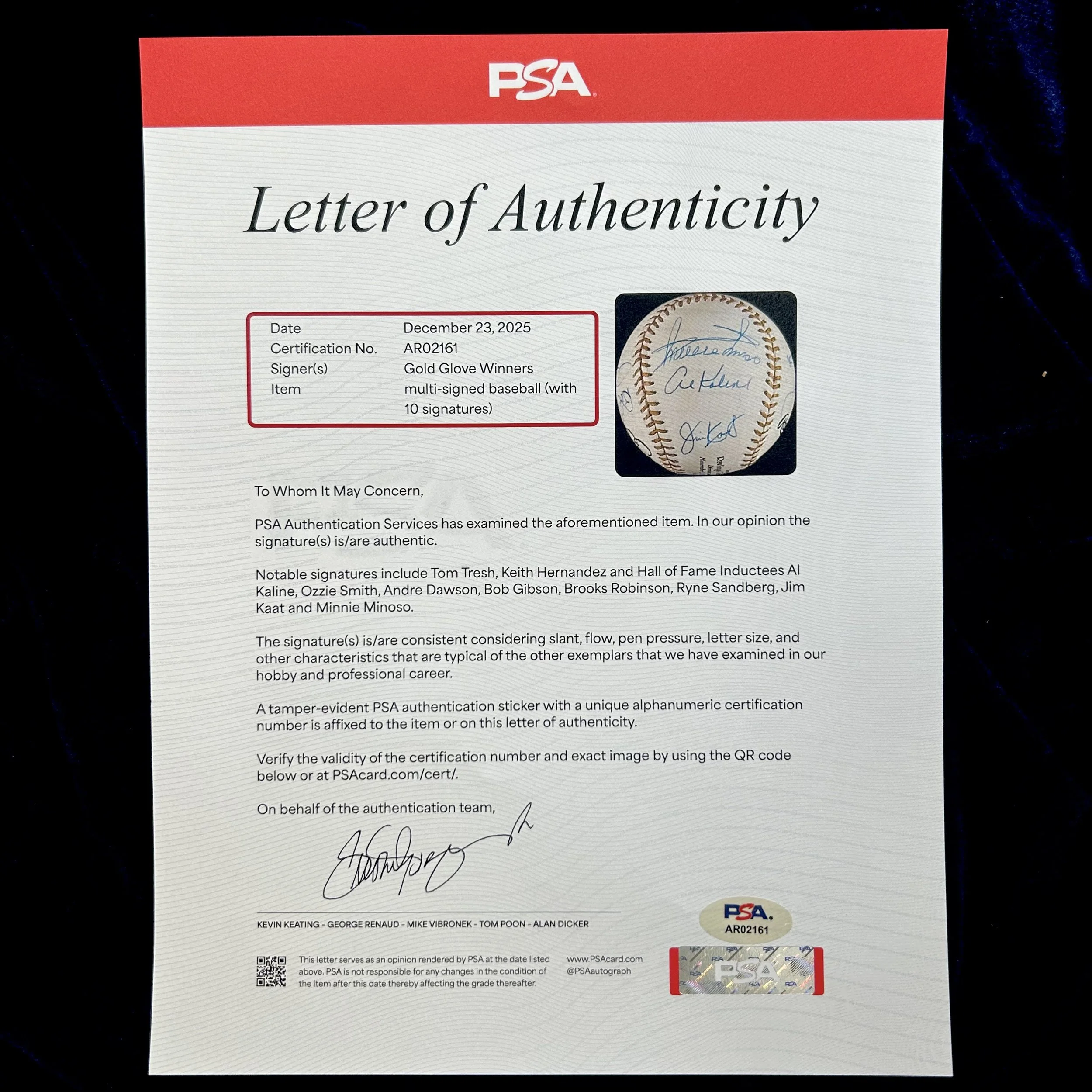 Gold Glove Winners Multi-Signed (10) Baseball. Al Kaline, Ozzie Smith, Andre Dawson, Bob Gibson, Brooks Robinson, Ryne Sandberg. PSA