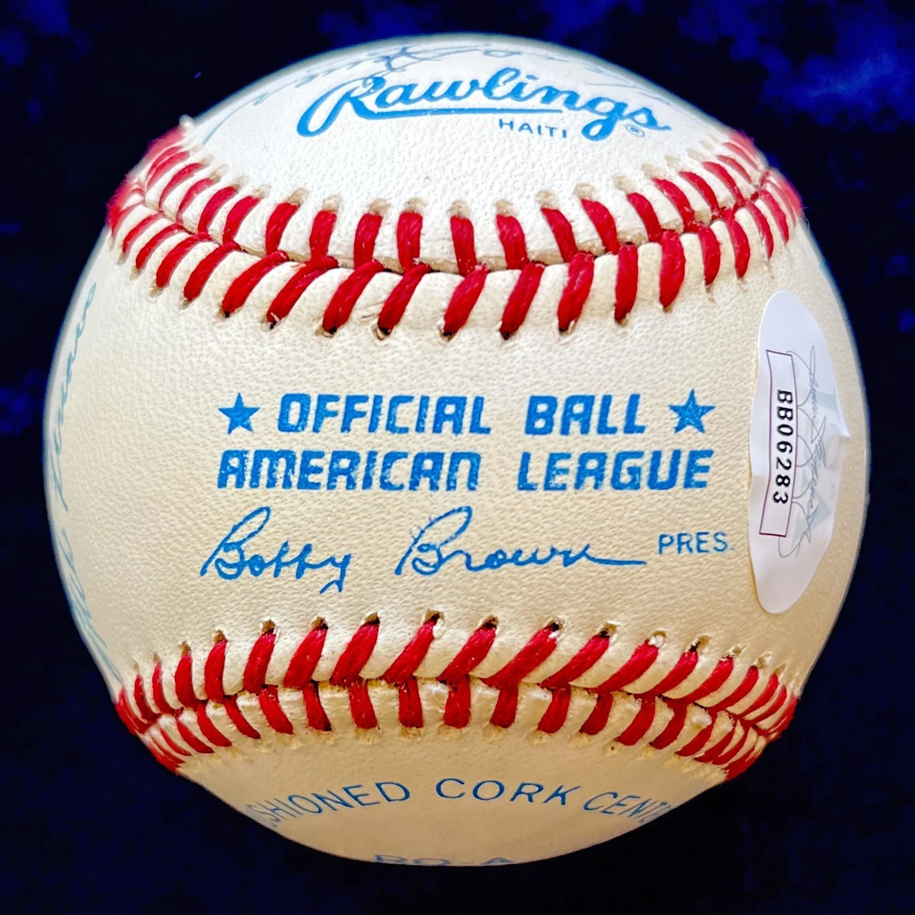 New York Yankees Hall of Famers and Stars Multi-Signed Official American League Baseball. Mickey Mantle, Enos Slaughter, Whitey Ford, Ralph Houk, Moose Skowron, Hank Bauer, Johnny Blanchard. JSA