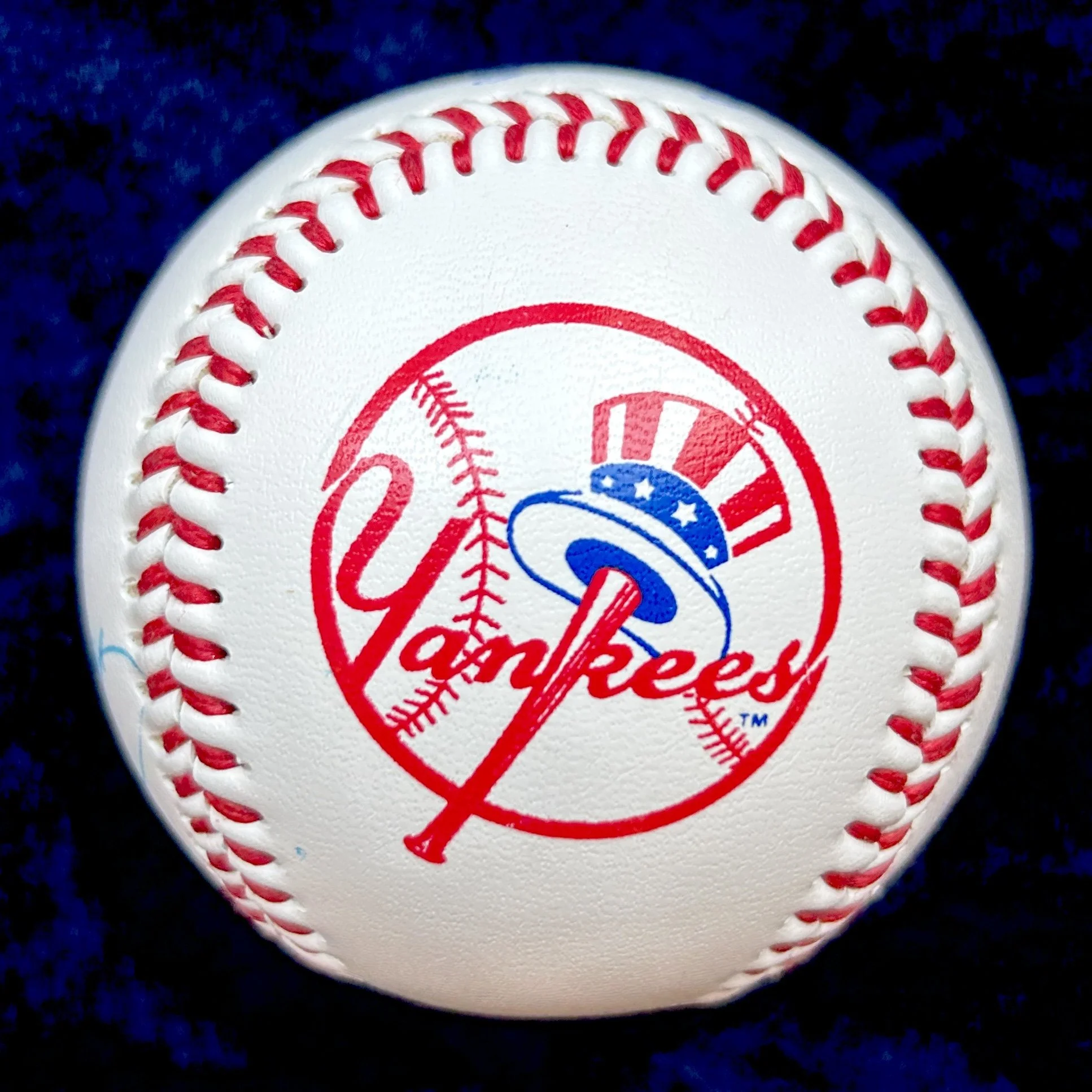Derek Jeter Signed Official Yankees Baseball. PSA