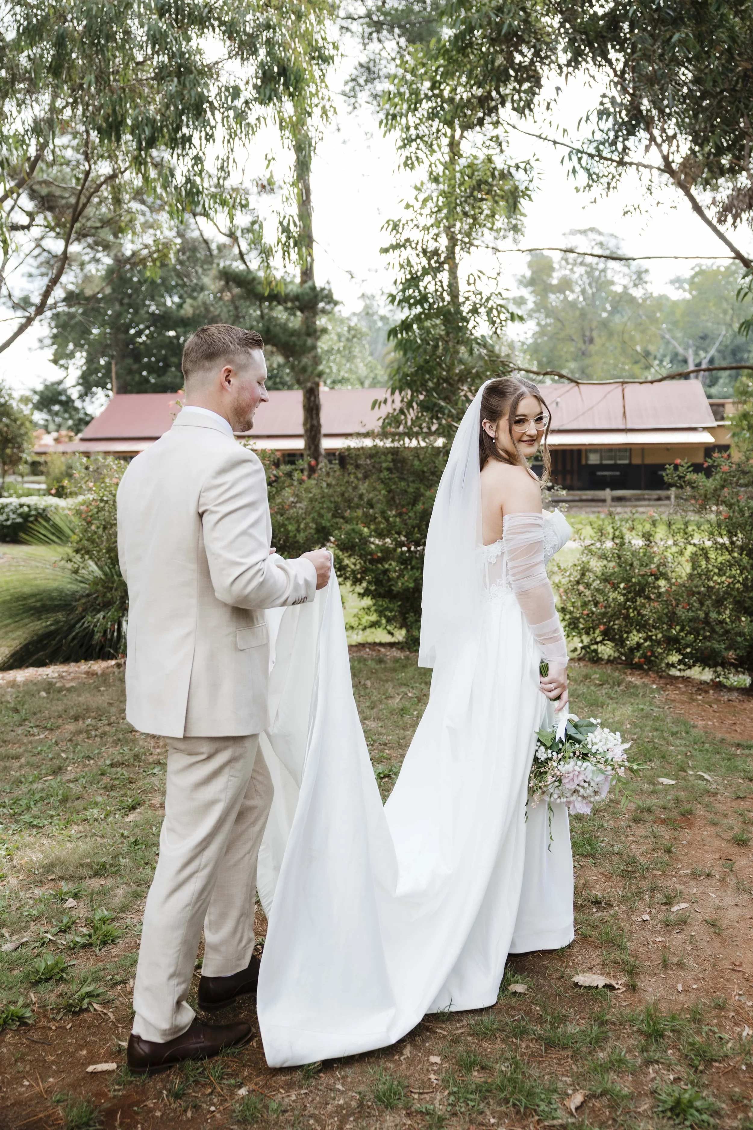 Amelia&Matthew_Highlights-131.jpg