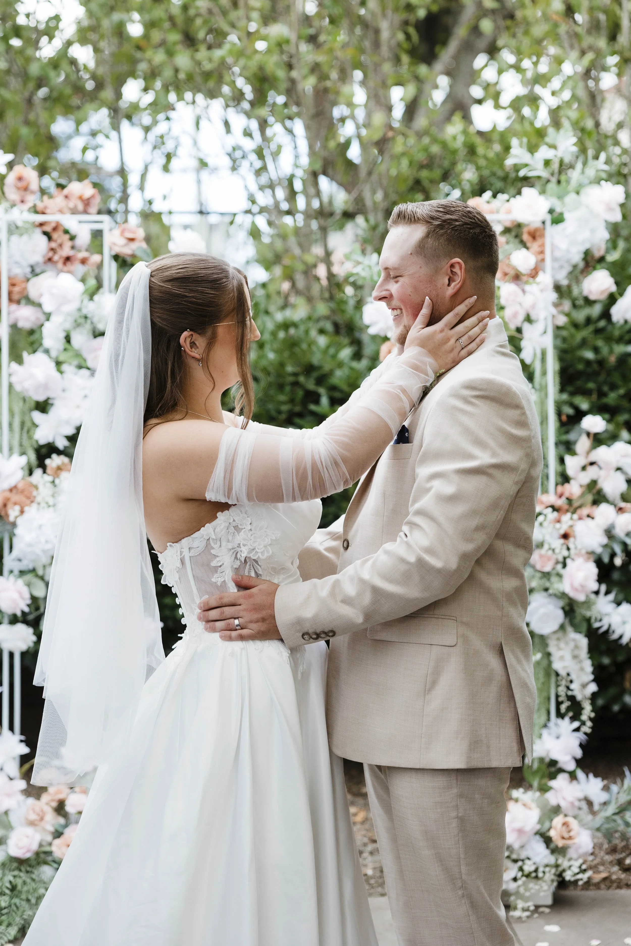 Amelia&Matthew_Highlights-109.jpg