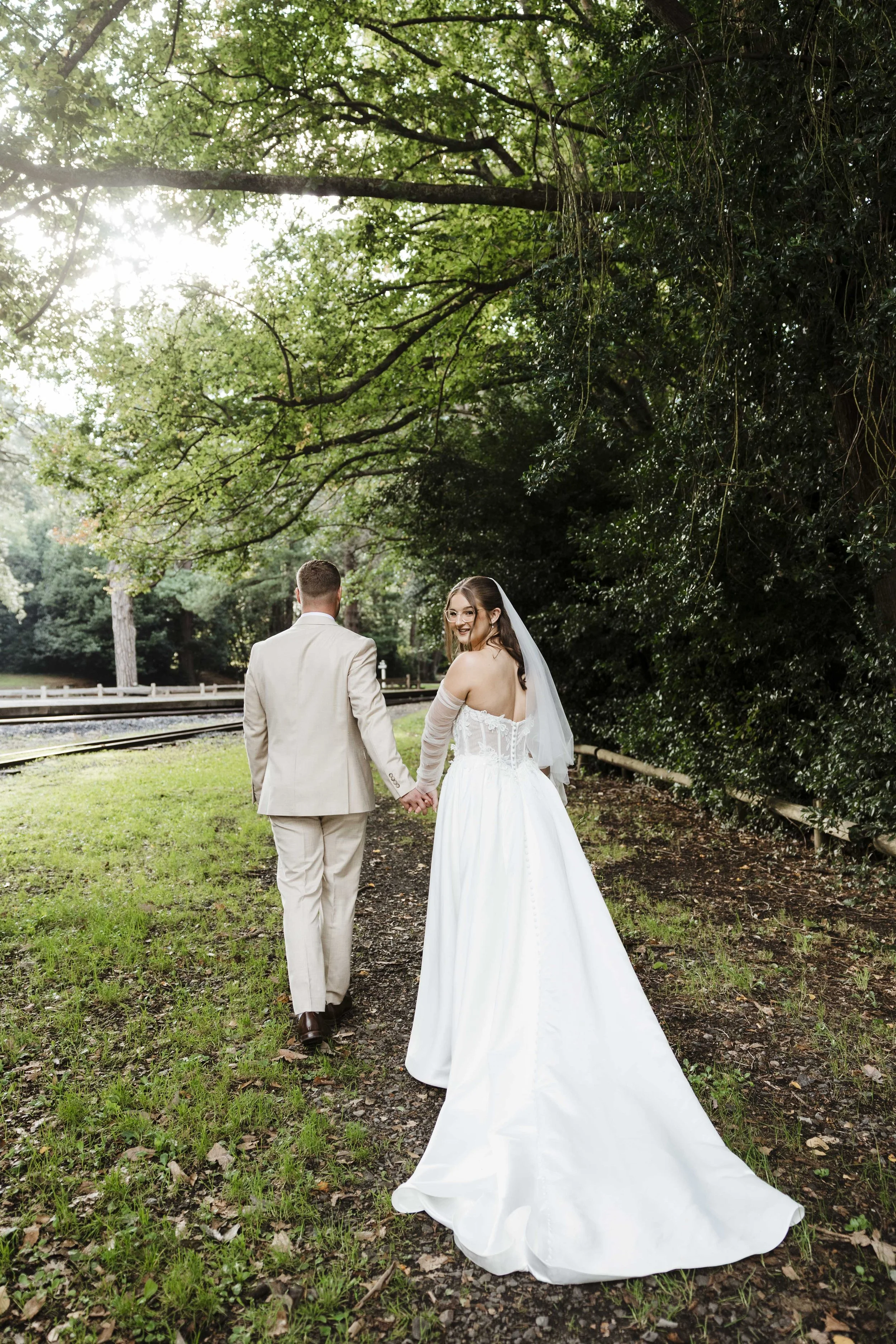 Amelia&Matthew_Highlights-154.jpg