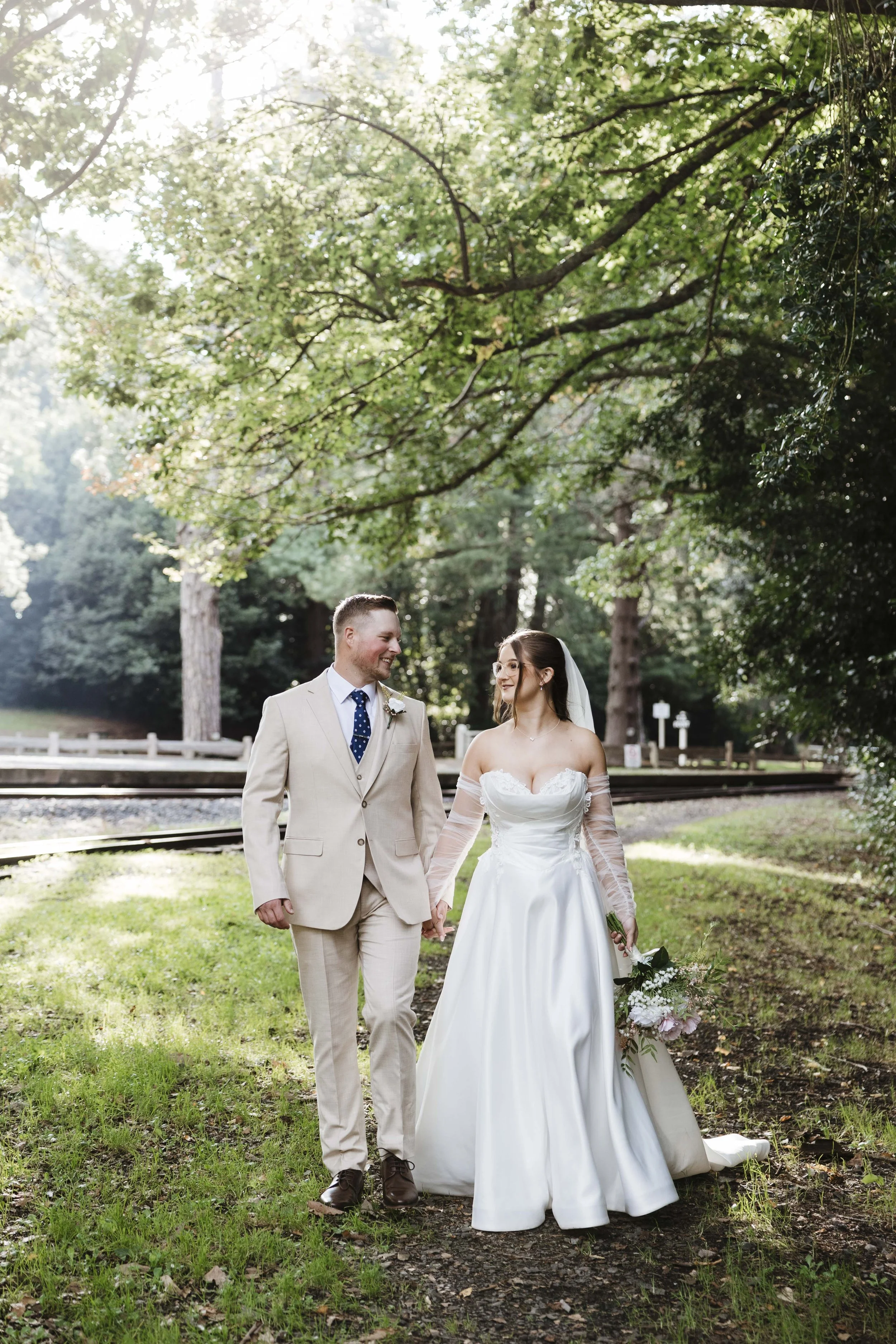 Amelia&Matthew_Highlights-157.jpg