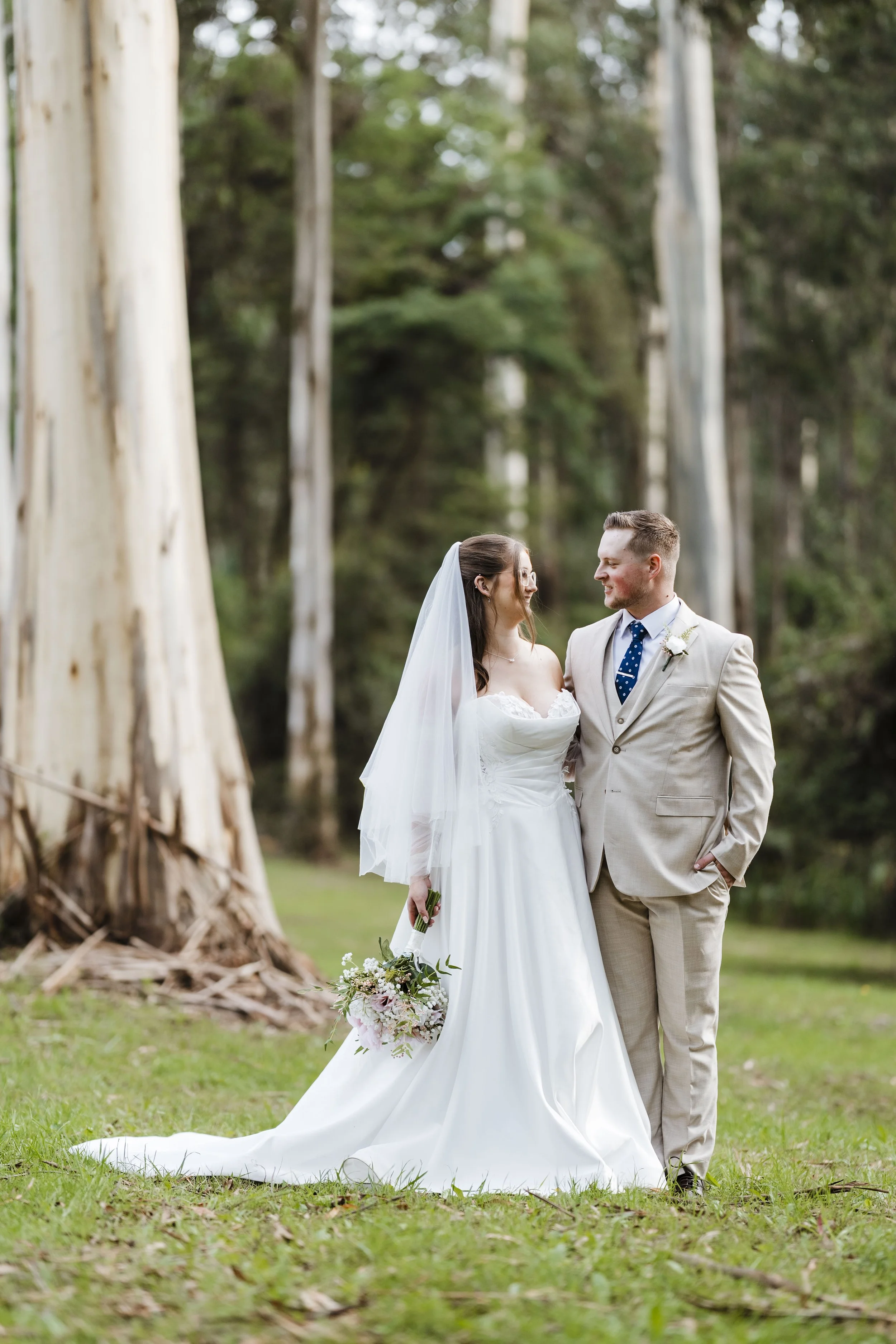 Amelia&Matthew_Highlights-193.jpg