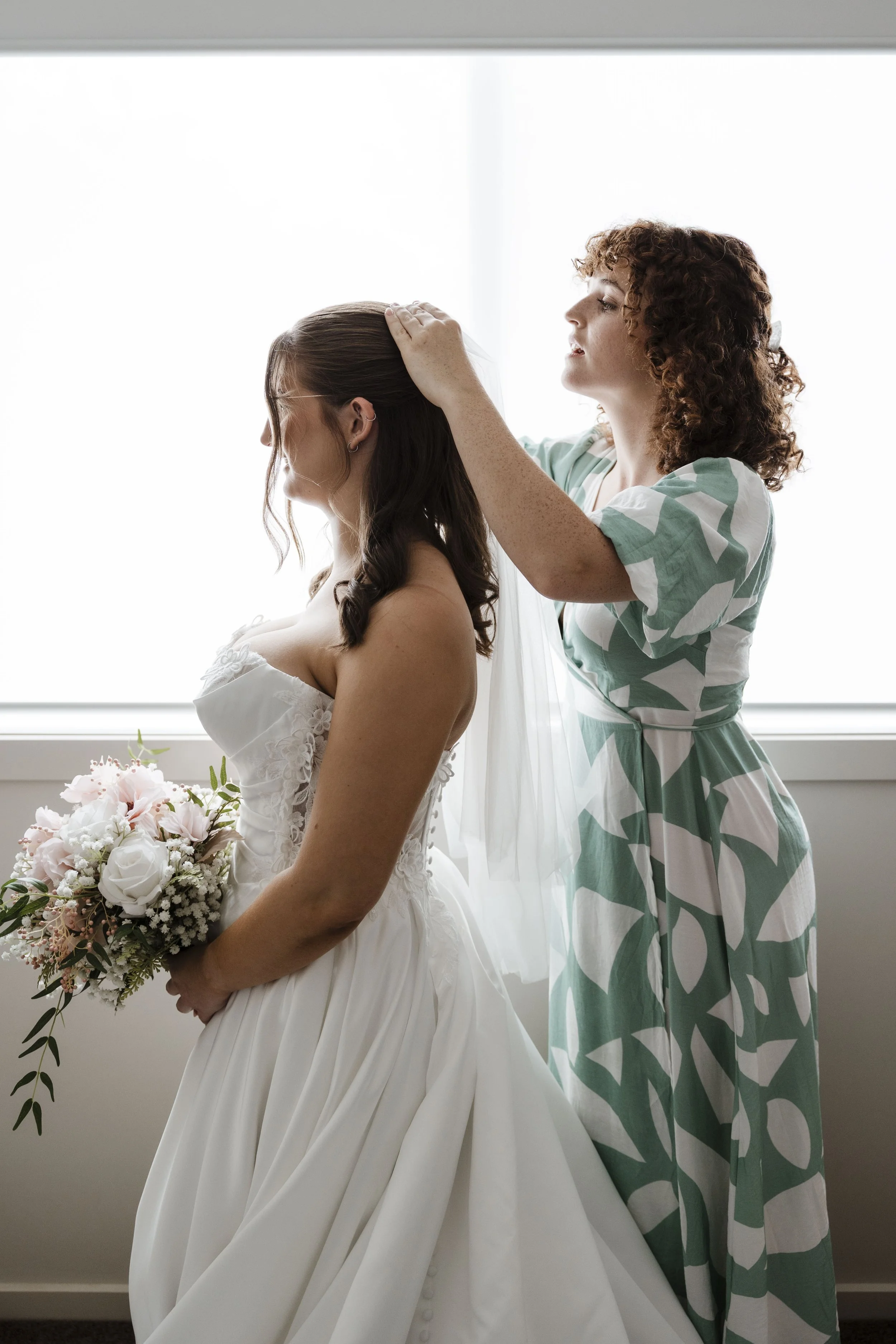 Amelia&Matthew_Highlights-53.jpg