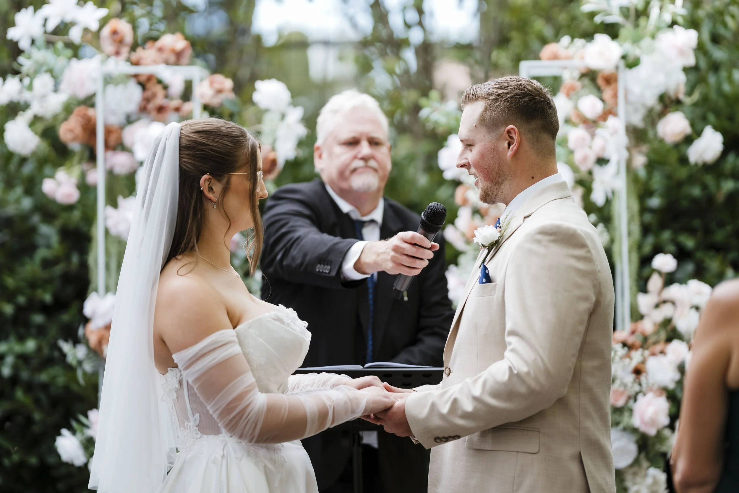 Amelia&Matthew_Highlights-102.jpg