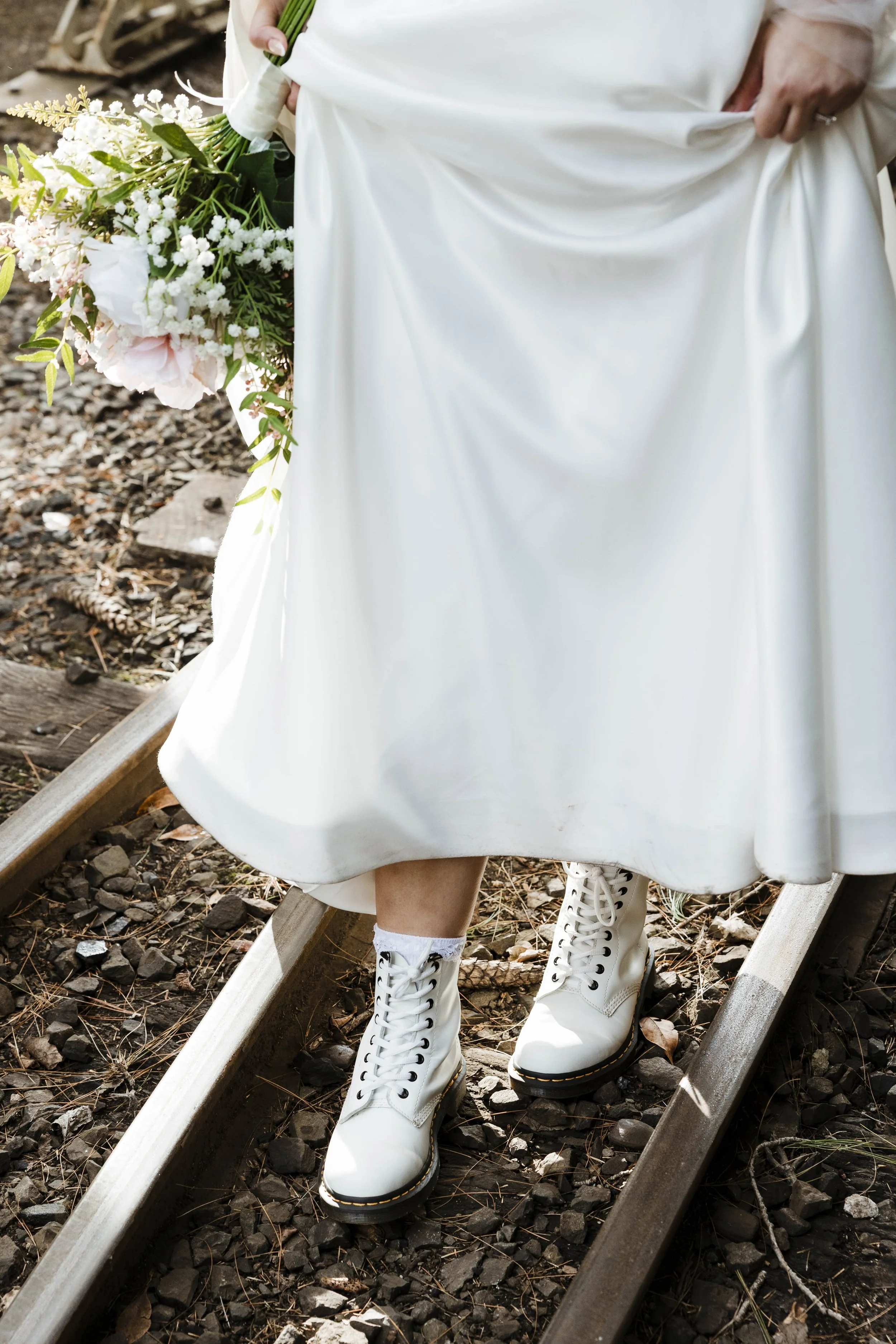 Amelia&Matthew_Highlights-186.jpg