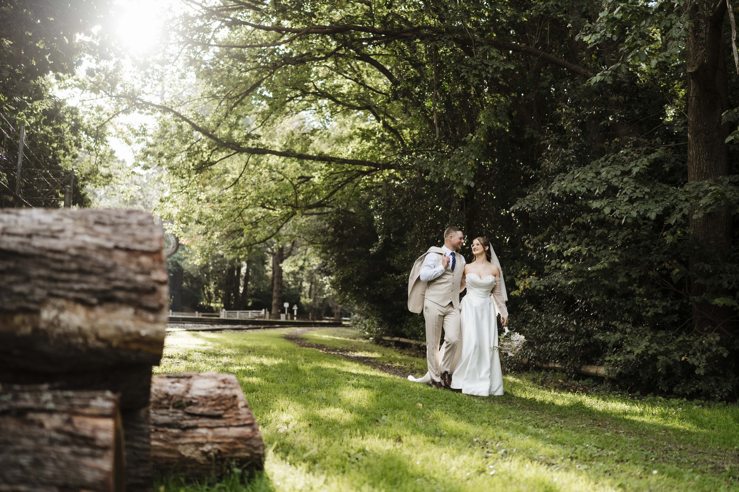 Amelia&Matthew_Highlights-169.jpg