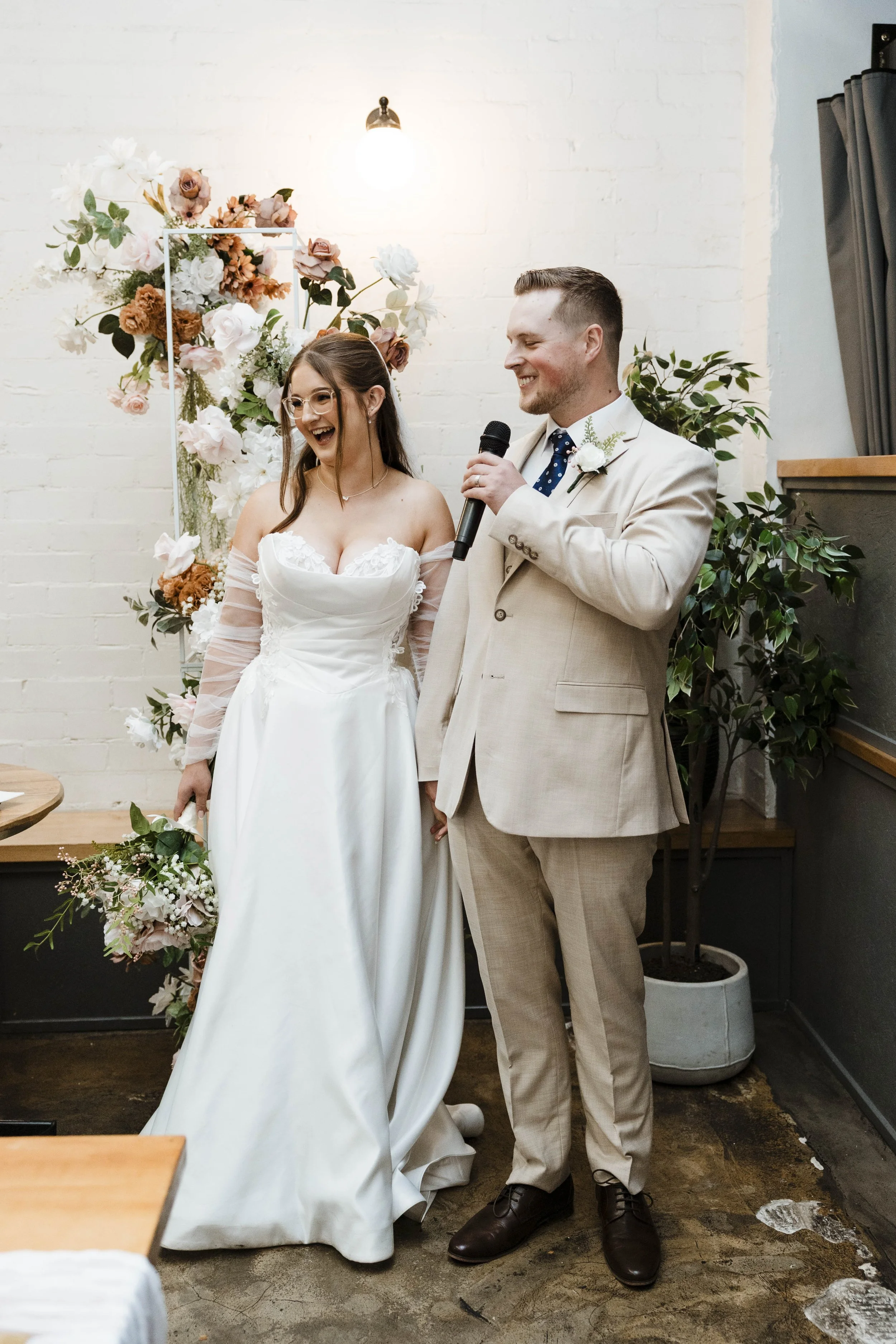 Amelia&Matthew_Highlights-236.jpg