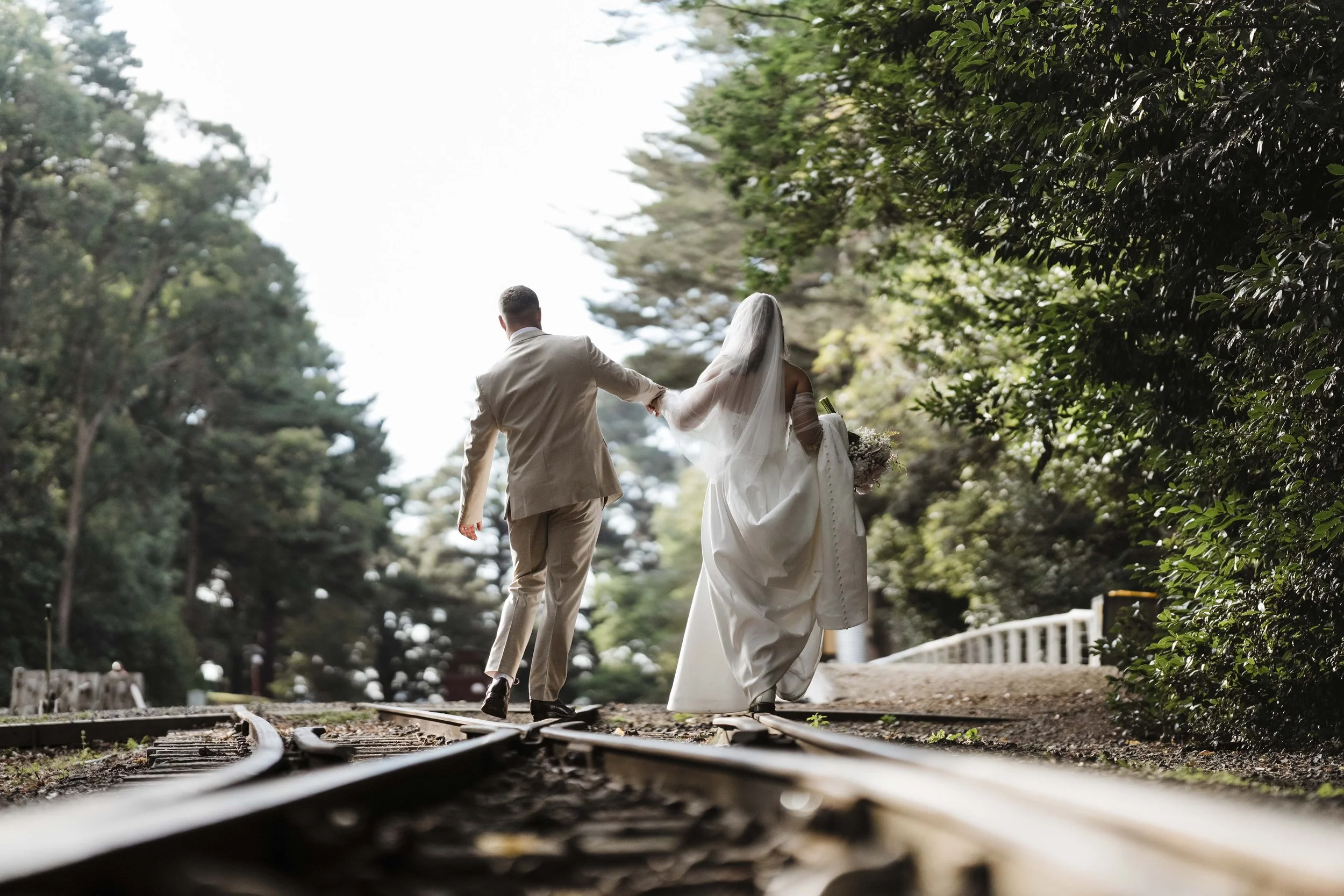 Amelia&Matthew_Highlights-172.jpg