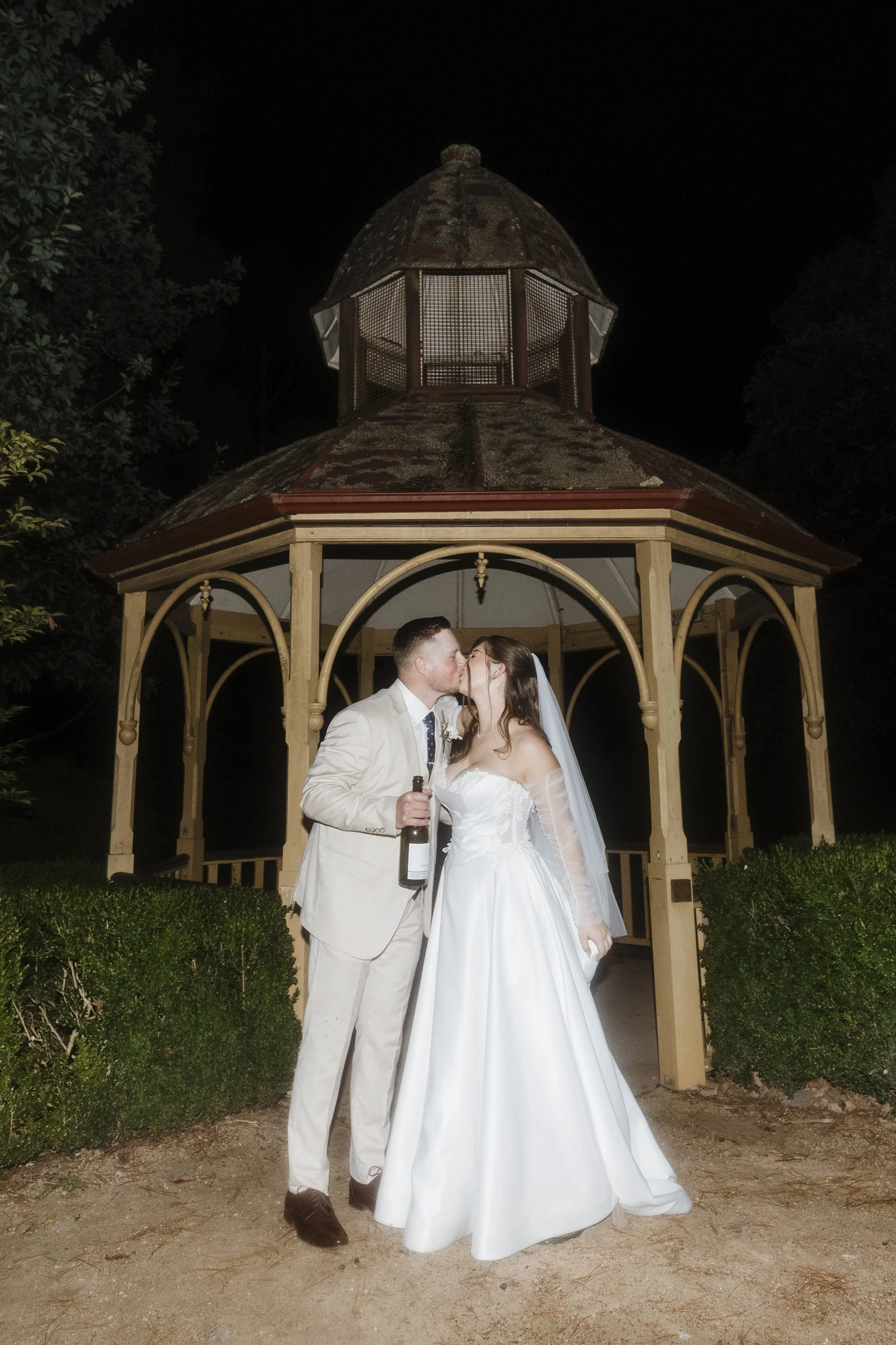 Amelia&Matthew_Highlights-258.jpg