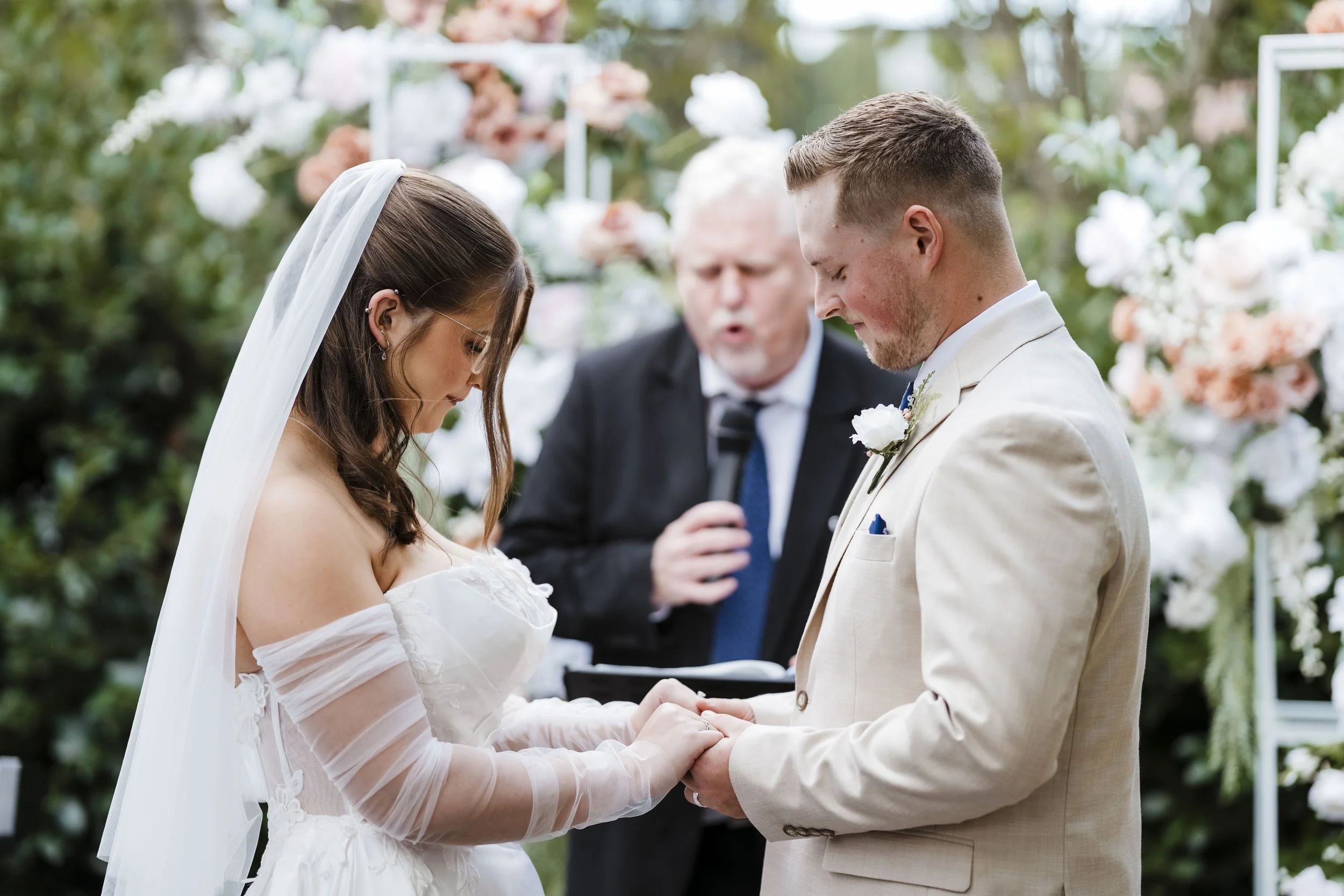 Amelia&Matthew_Highlights-124.jpg