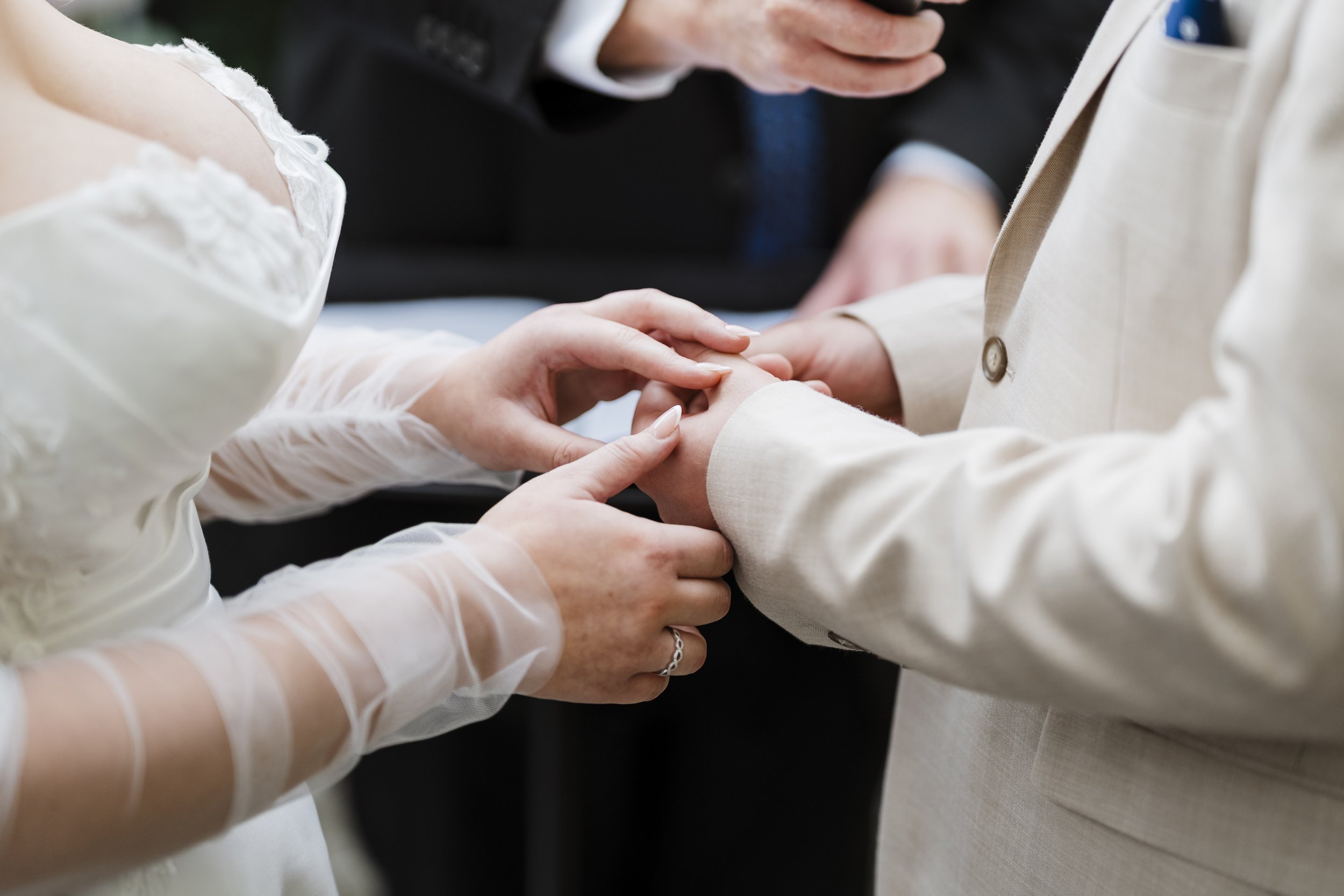 Amelia&Matthew_Highlights-105.jpg