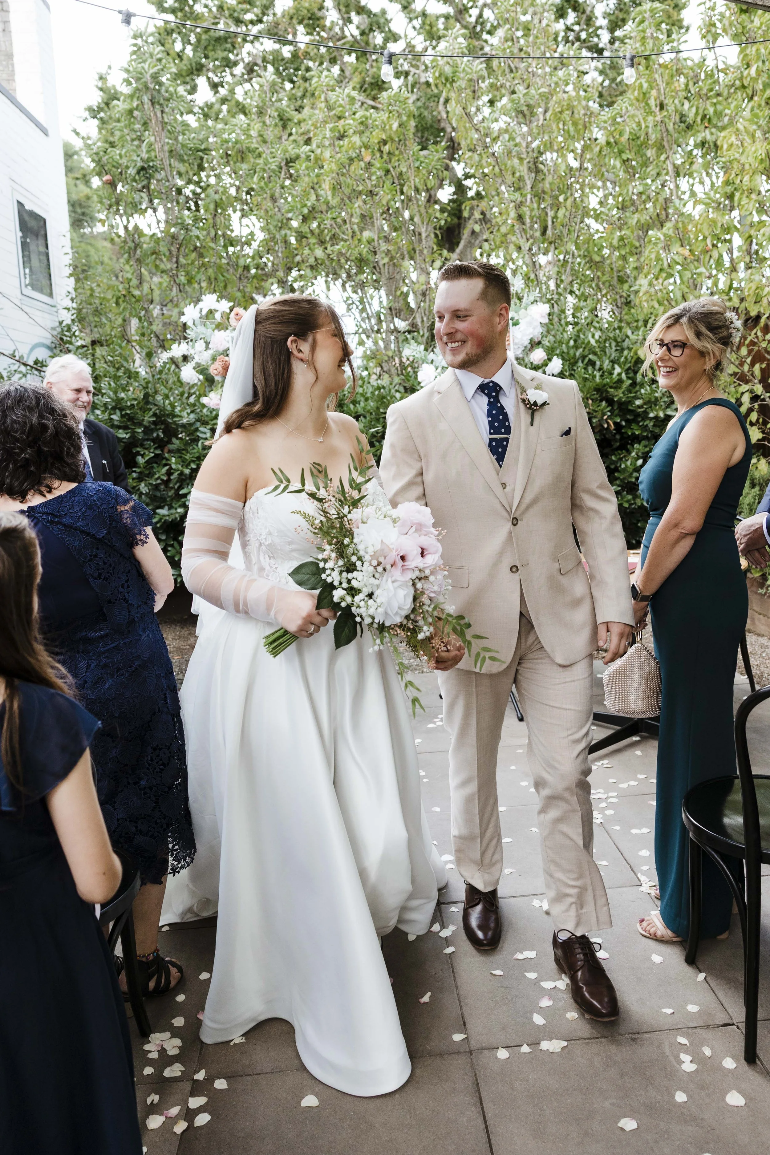 Amelia&Matthew_Highlights-121.jpg