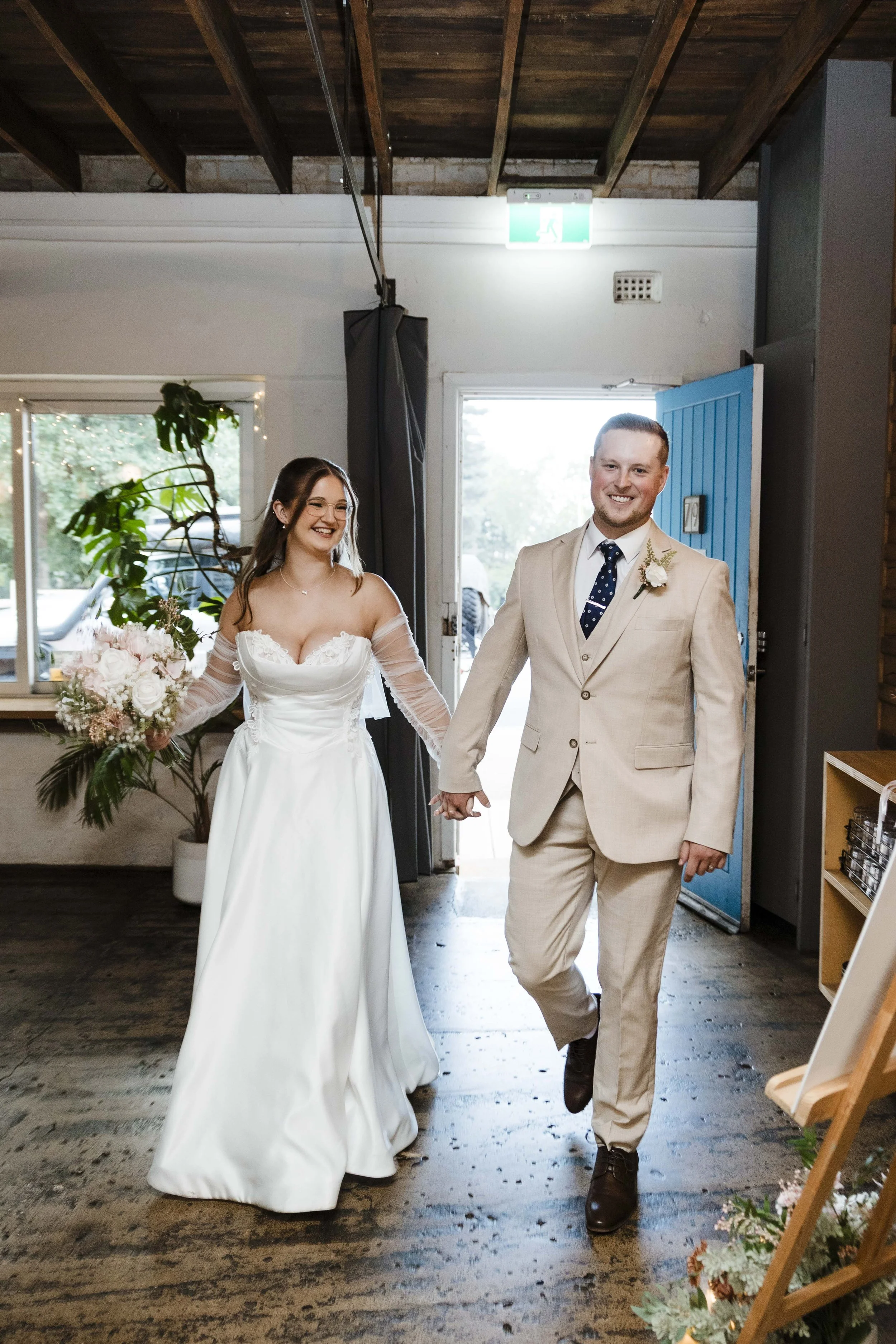 Amelia&Matthew_Highlights-233.jpg