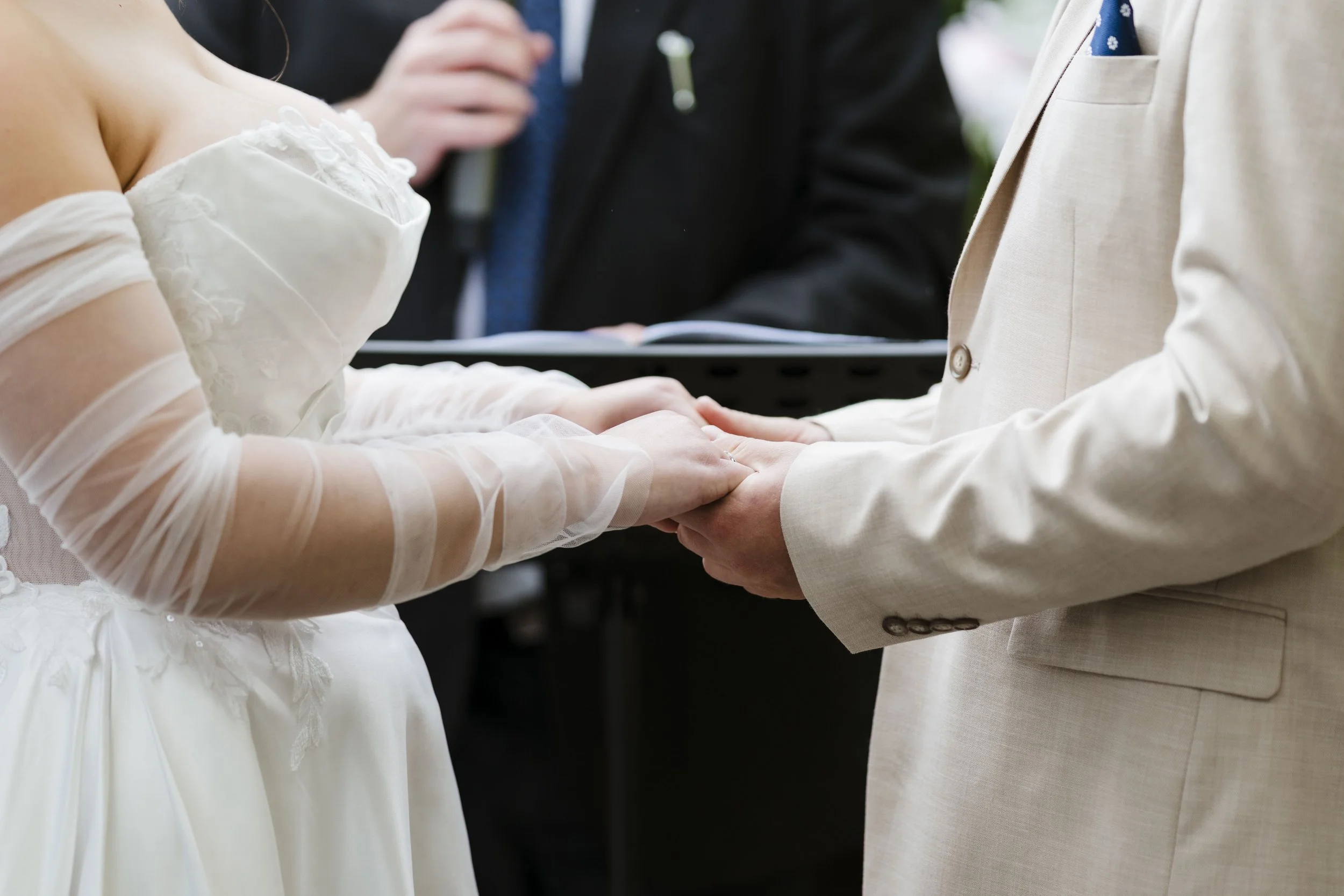 Amelia&Matthew_Highlights-101.jpg