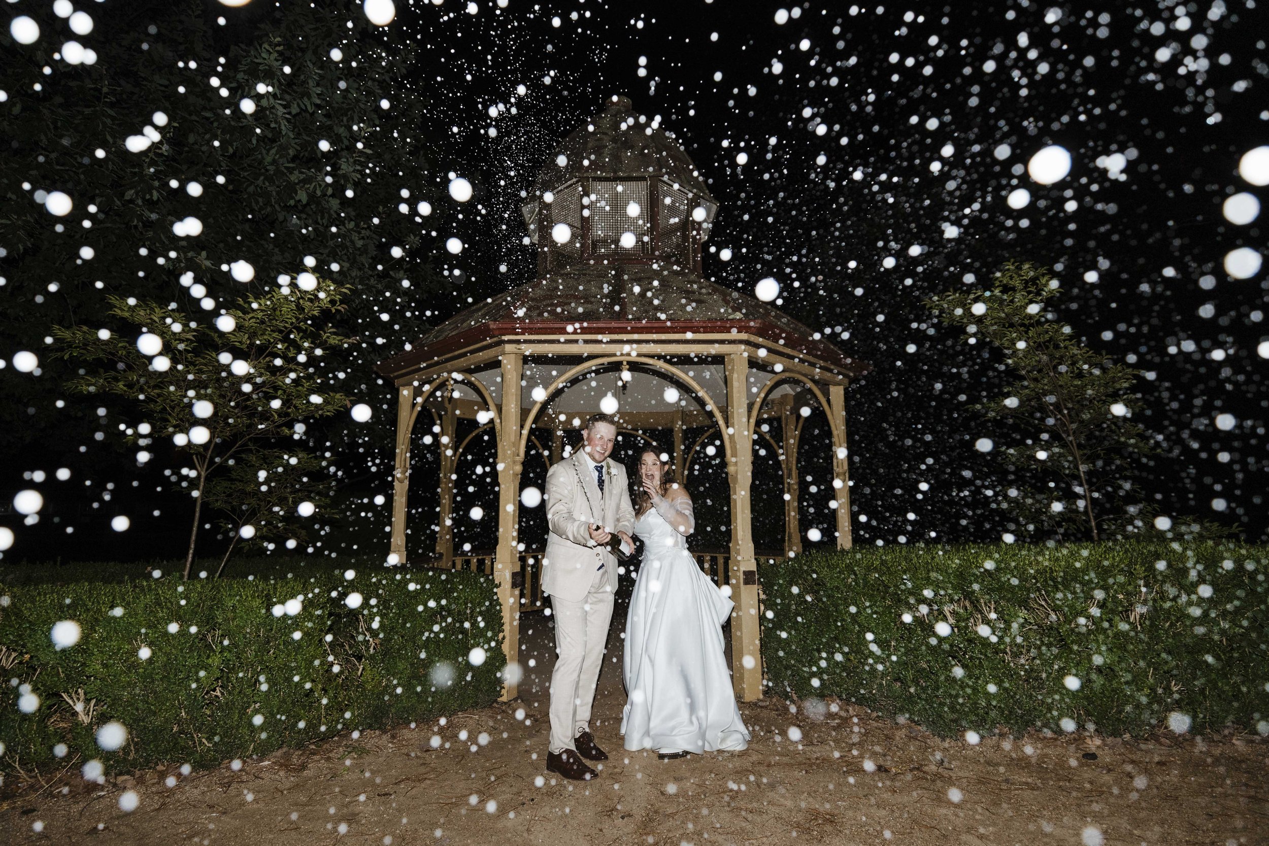 Amelia&Matthew_Highlights-252.jpg