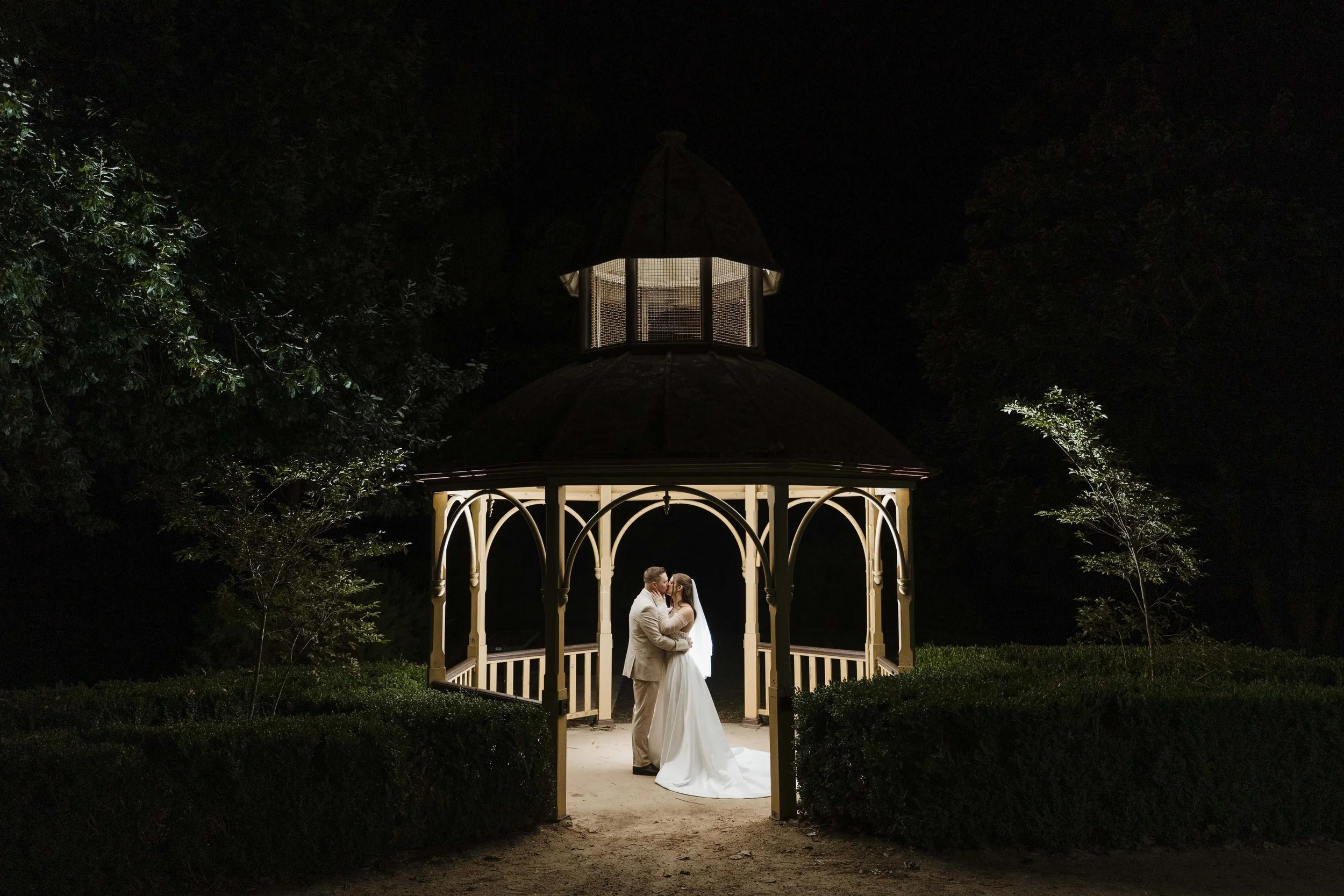 Amelia&Matthew_Highlights-251.jpg