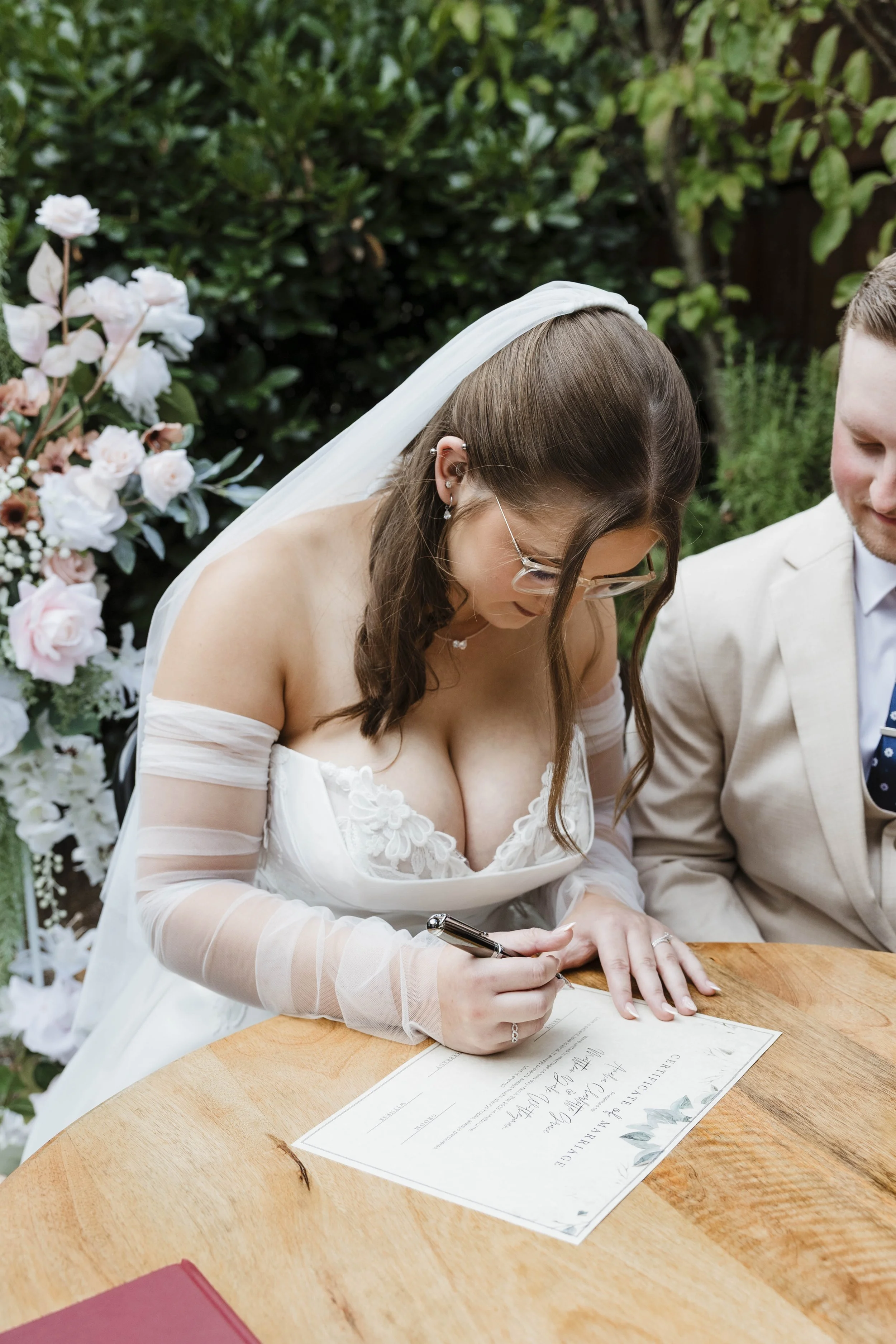 Amelia&Matthew_Highlights-115.jpg