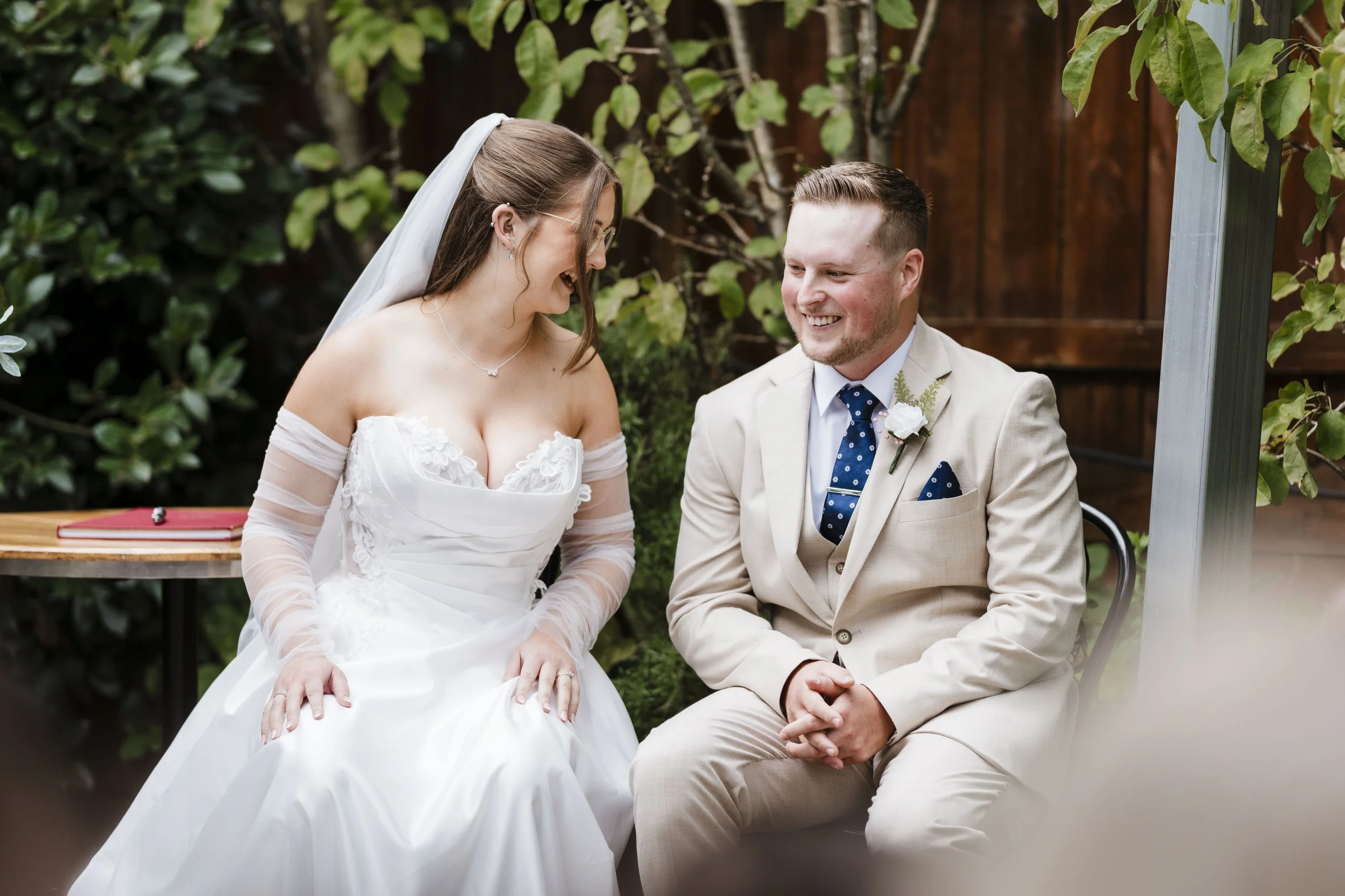 Amelia&Matthew_Highlights-94.jpg