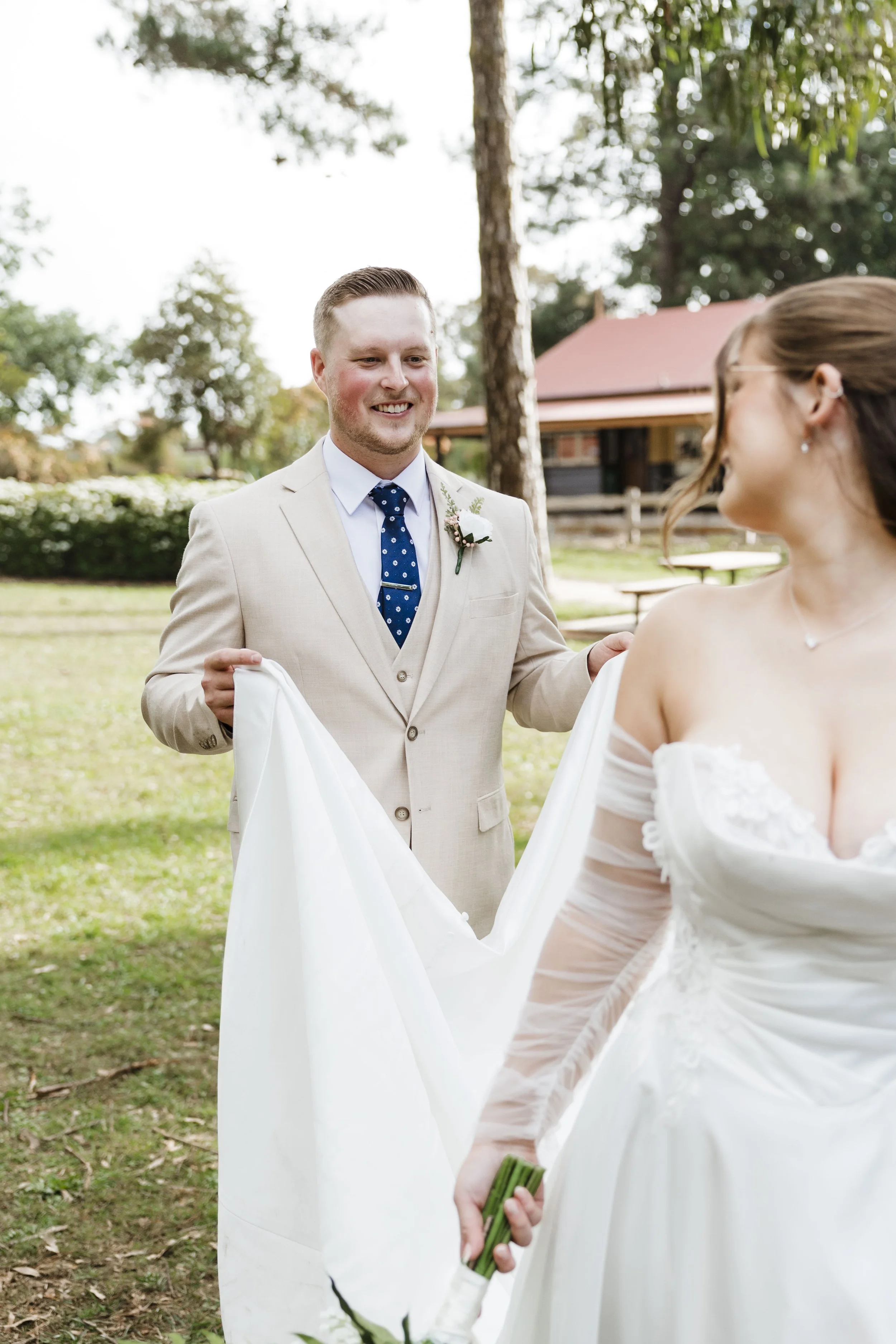 Amelia&Matthew_Highlights-133.jpg