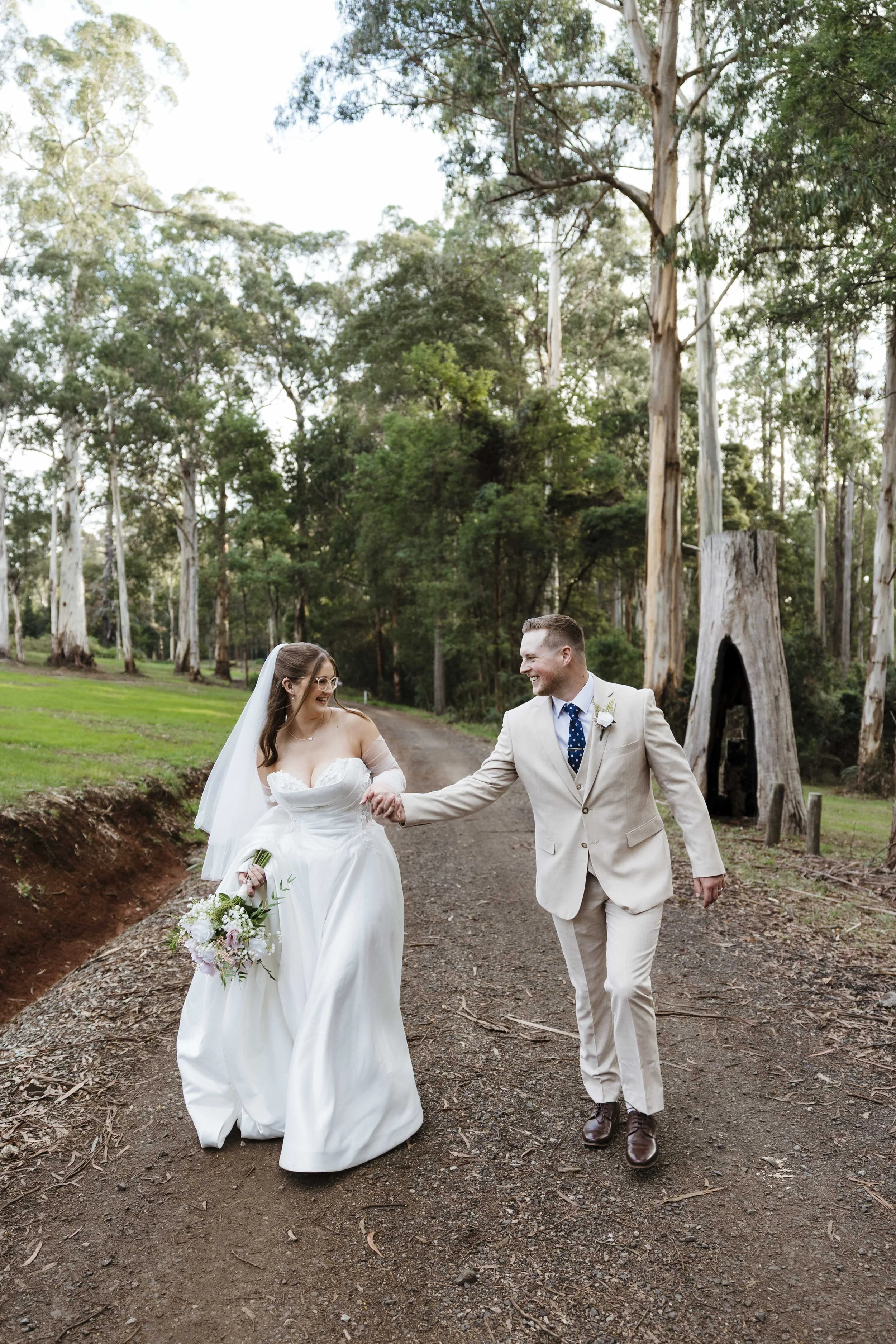 Amelia&Matthew_Highlights-225.jpg