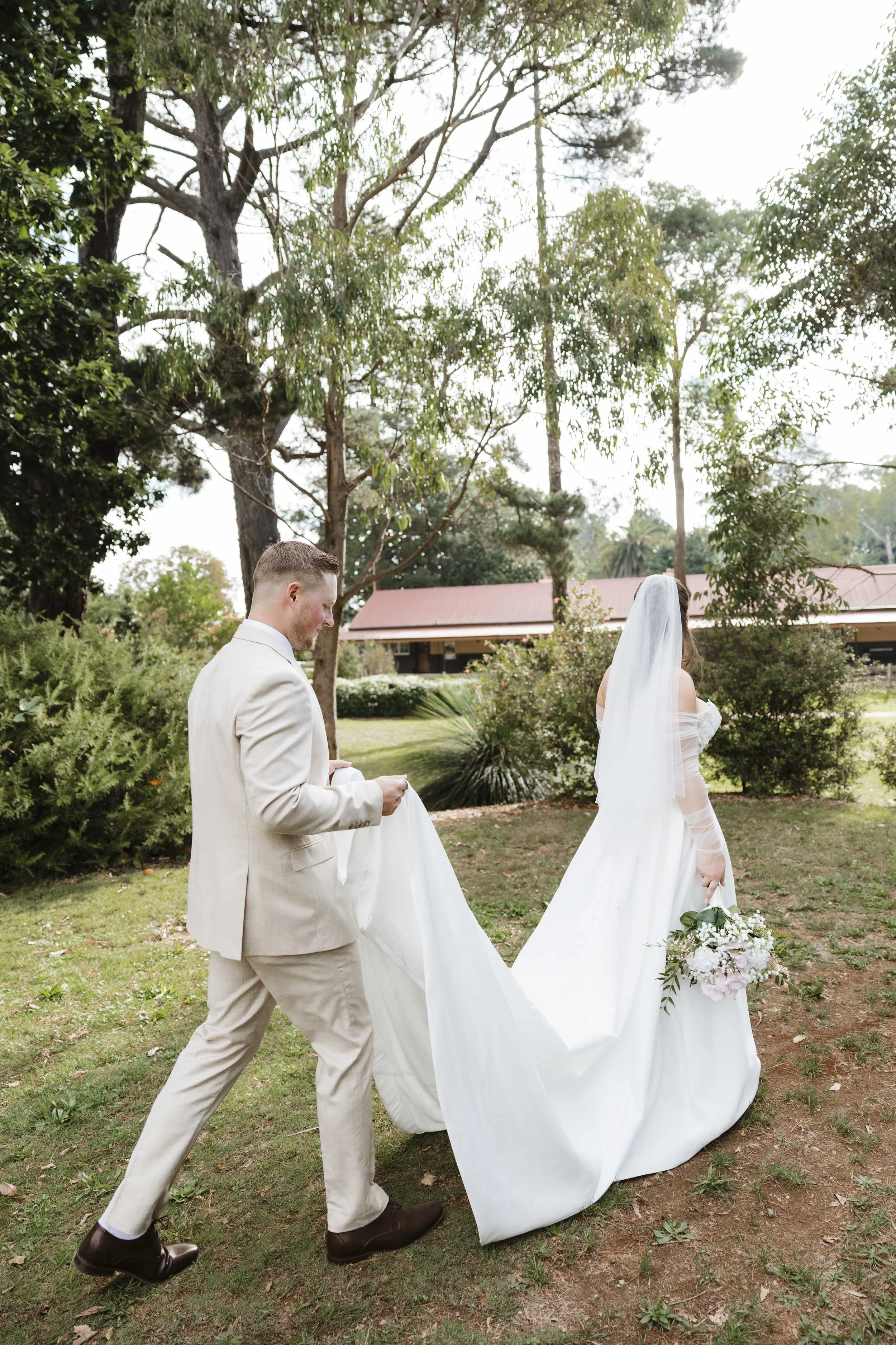 Amelia&Matthew_Highlights-129.jpg