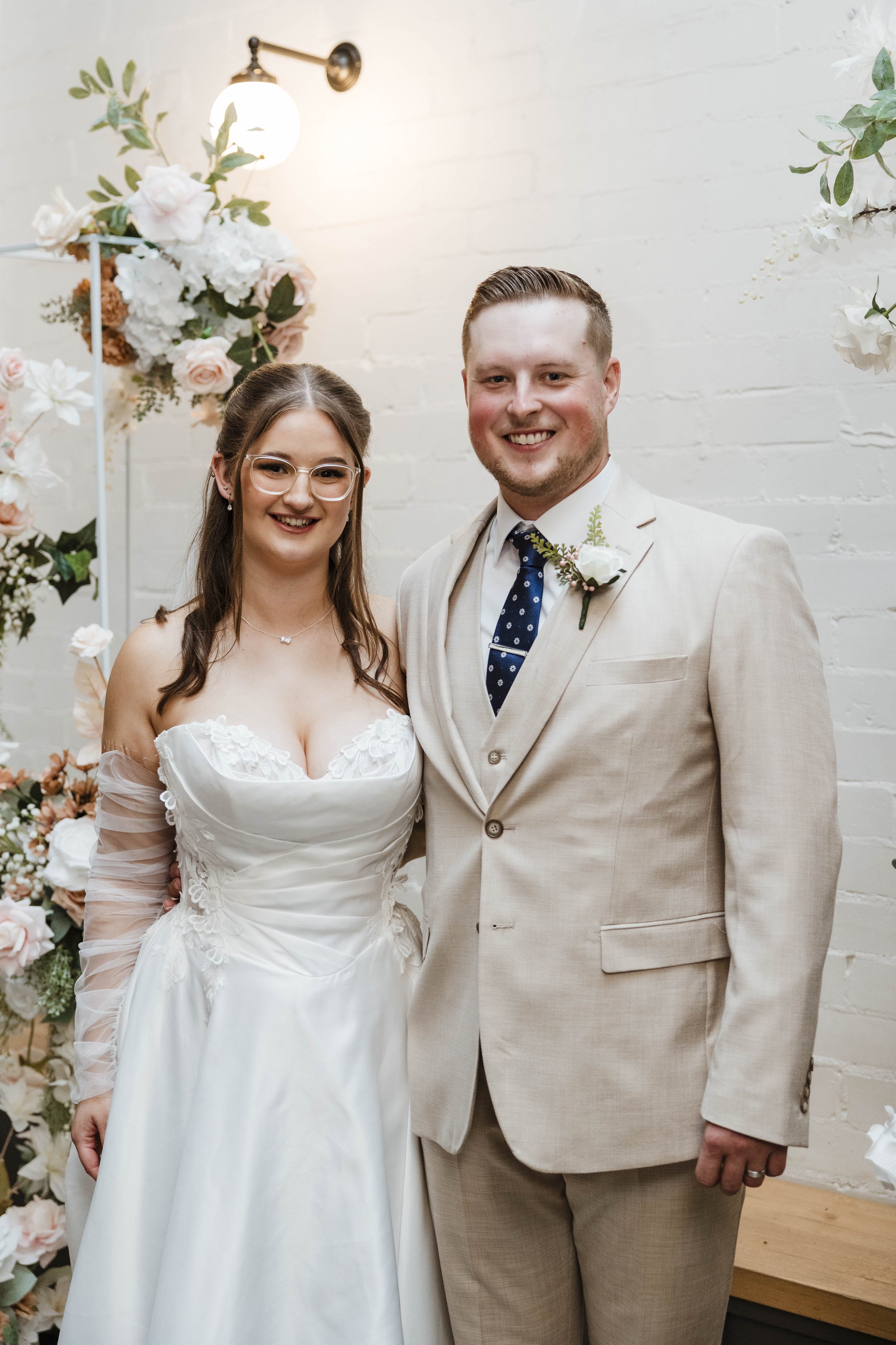 Amelia&Matthew_Highlights-246.jpg