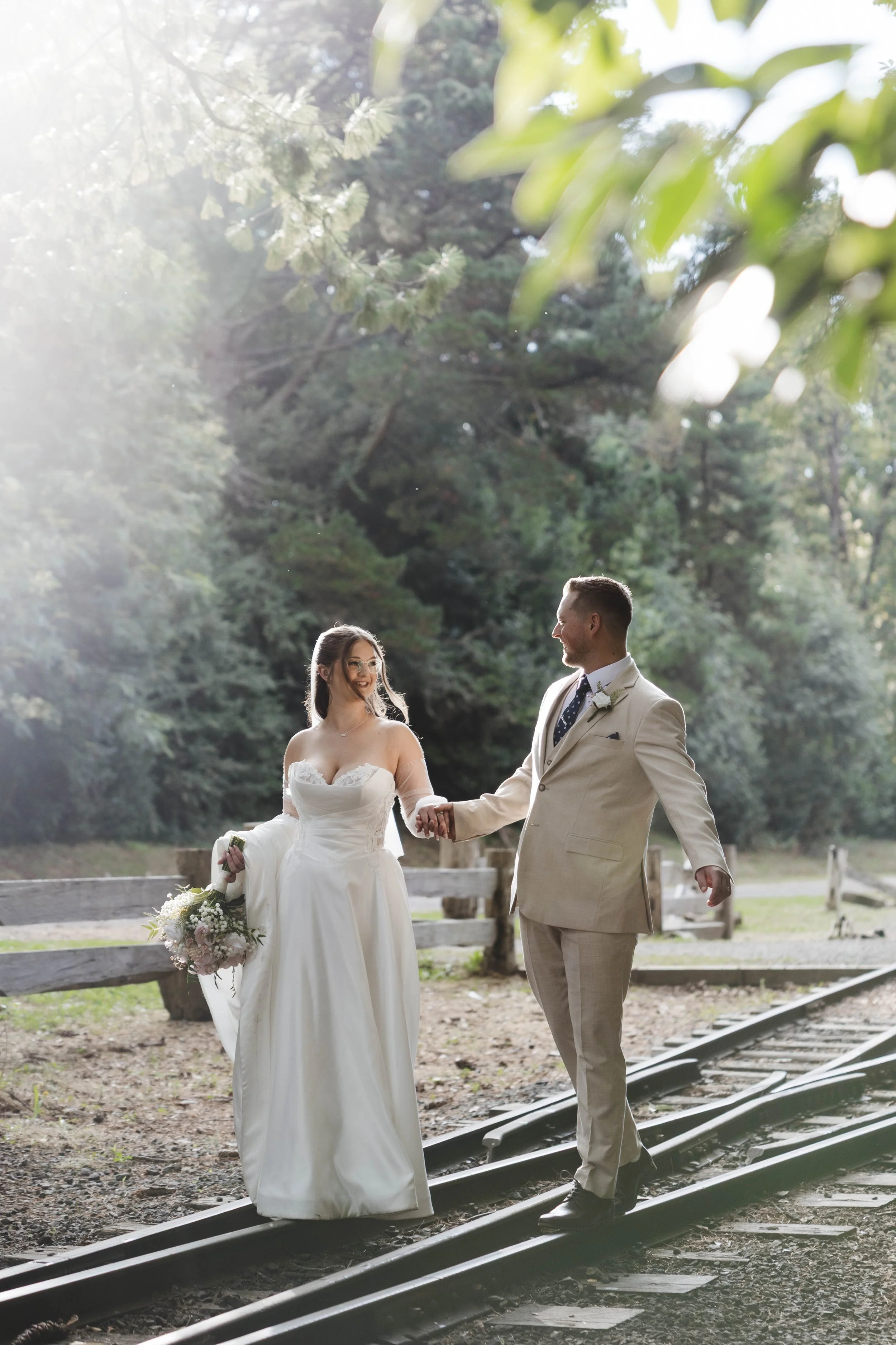 Amelia&Matthew_Highlights-176.jpg
