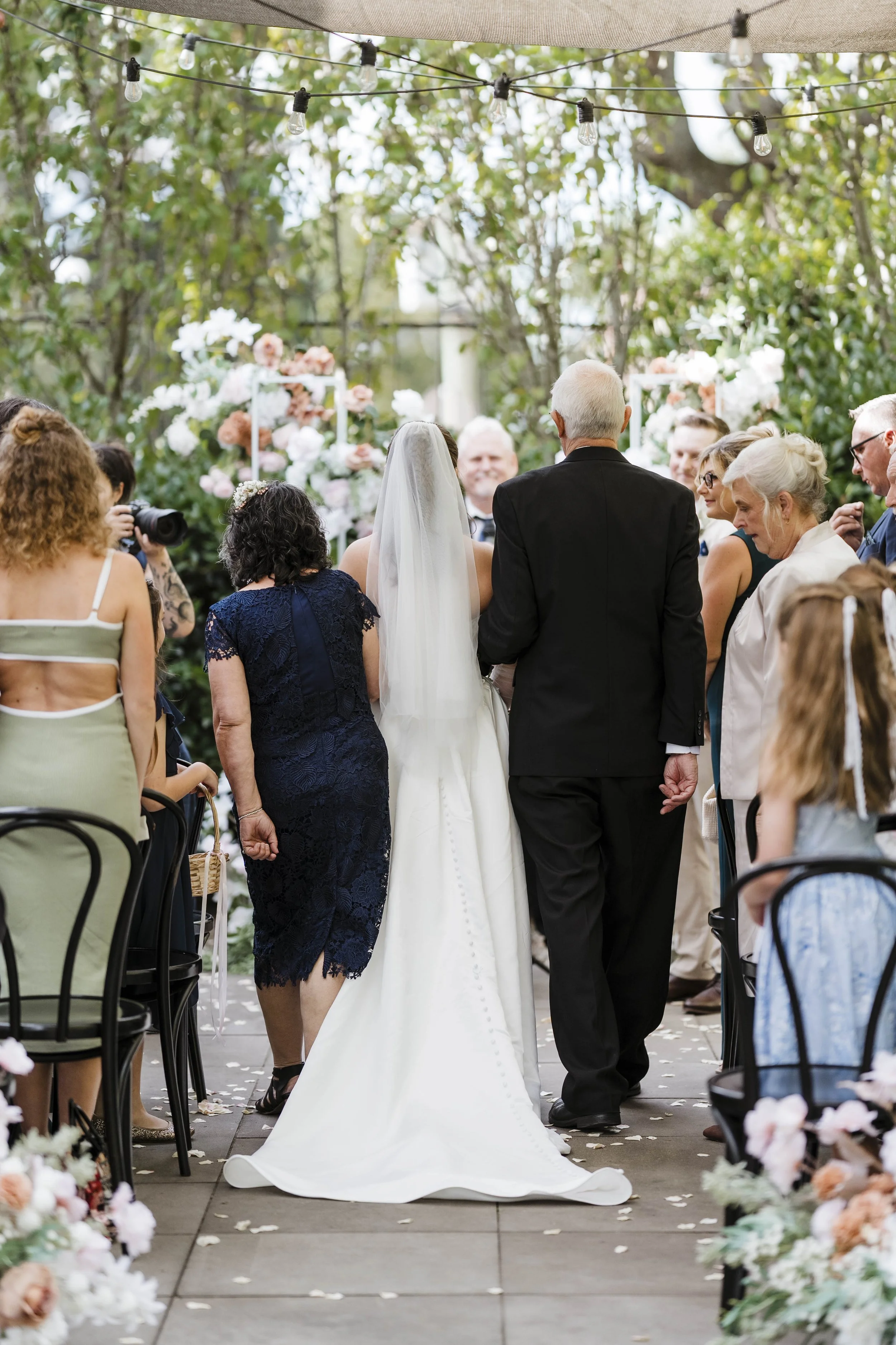 Amelia&Matthew_Highlights-92.jpg