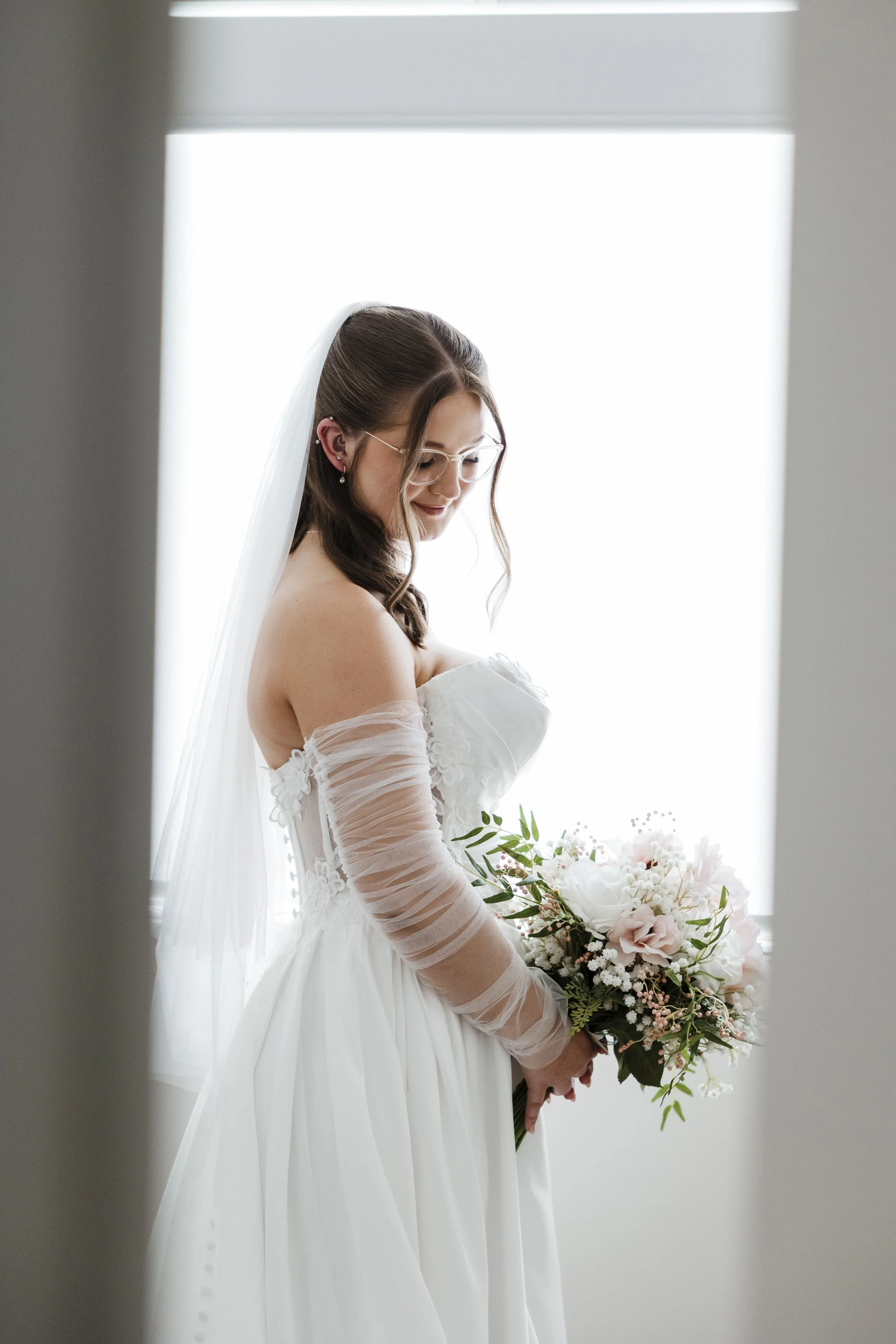 Amelia&Matthew_Highlights-75.jpg