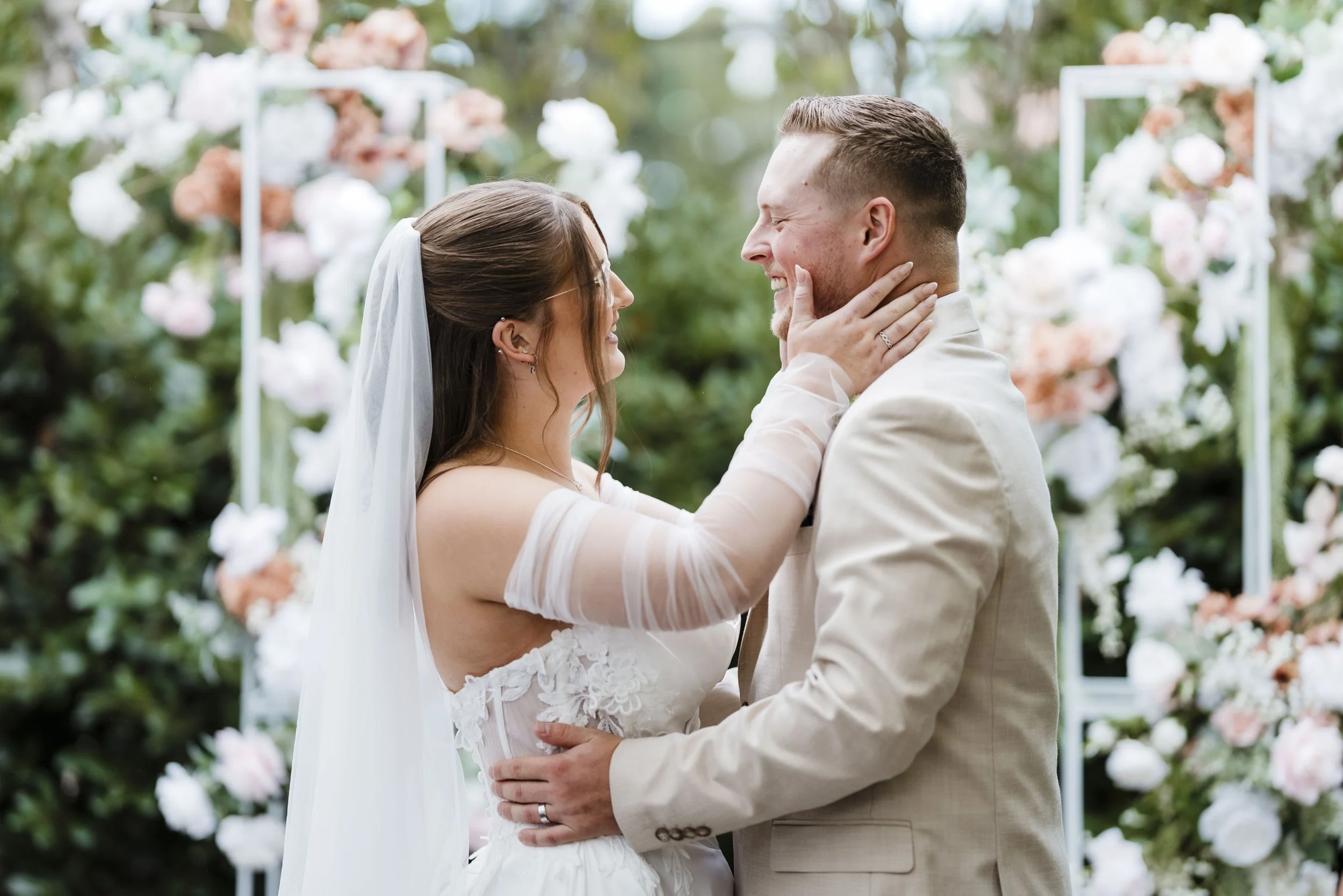 Amelia&Matthew_Highlights-112.jpg