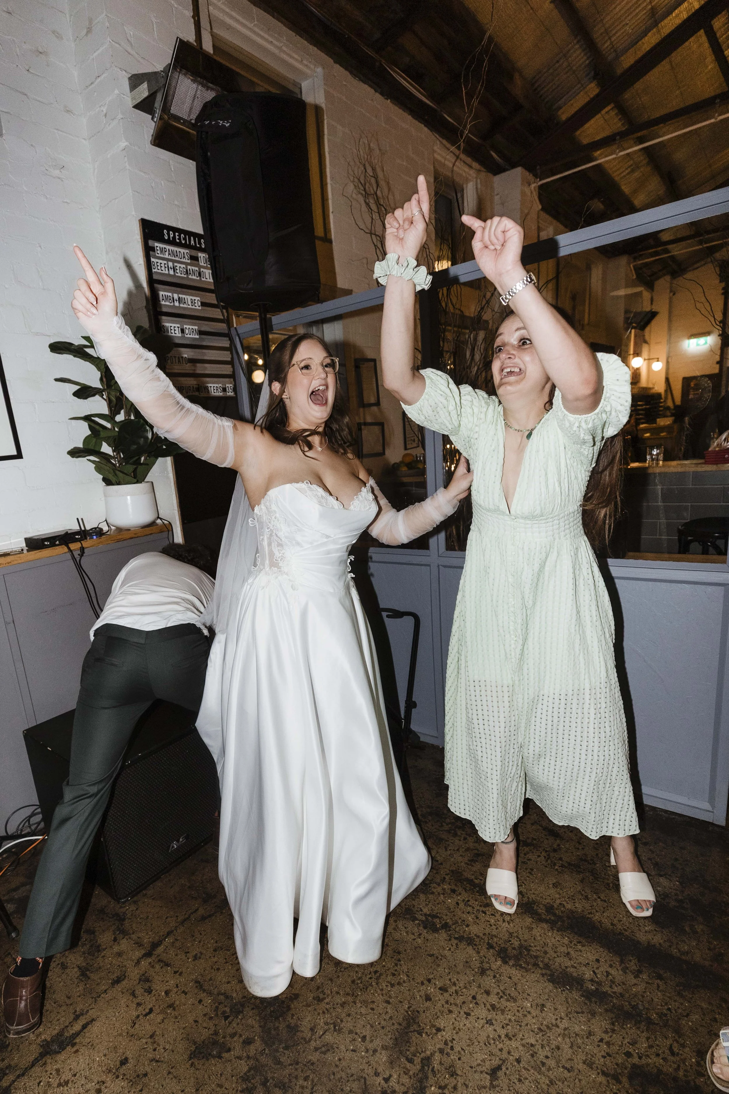 Amelia&Matthew_Highlights-271.jpg