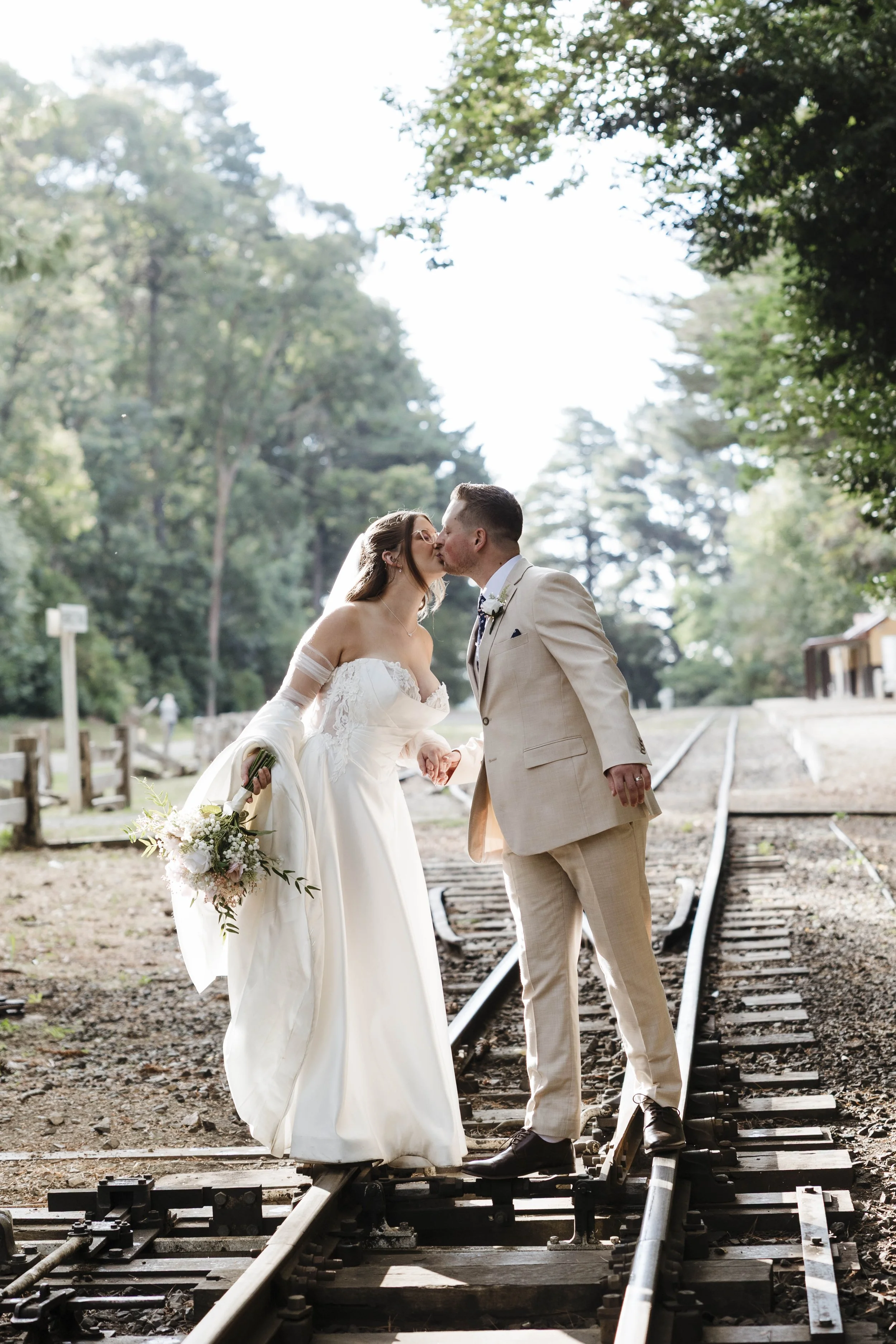 Amelia&Matthew_Highlights-181.jpg