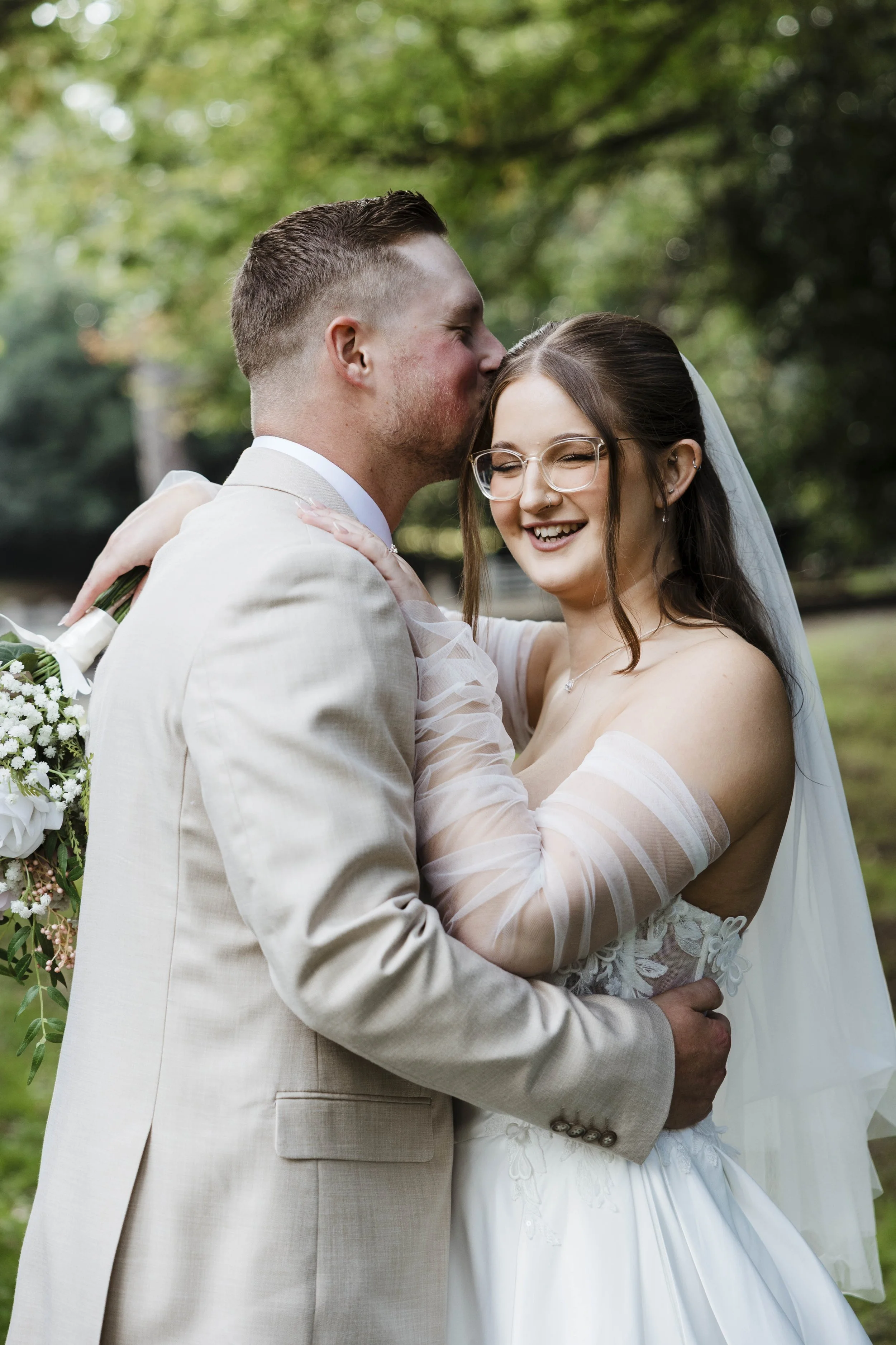 Amelia&Matthew_Highlights-141.jpg