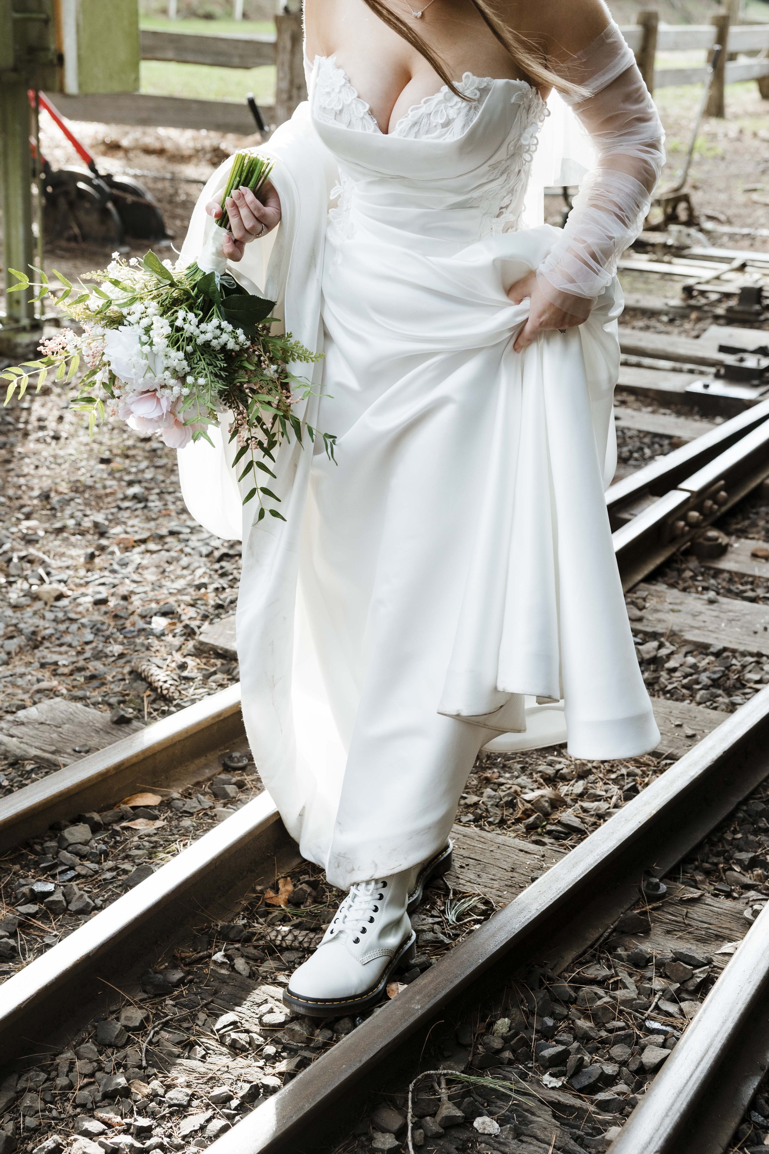 Amelia&Matthew_Highlights-184.jpg