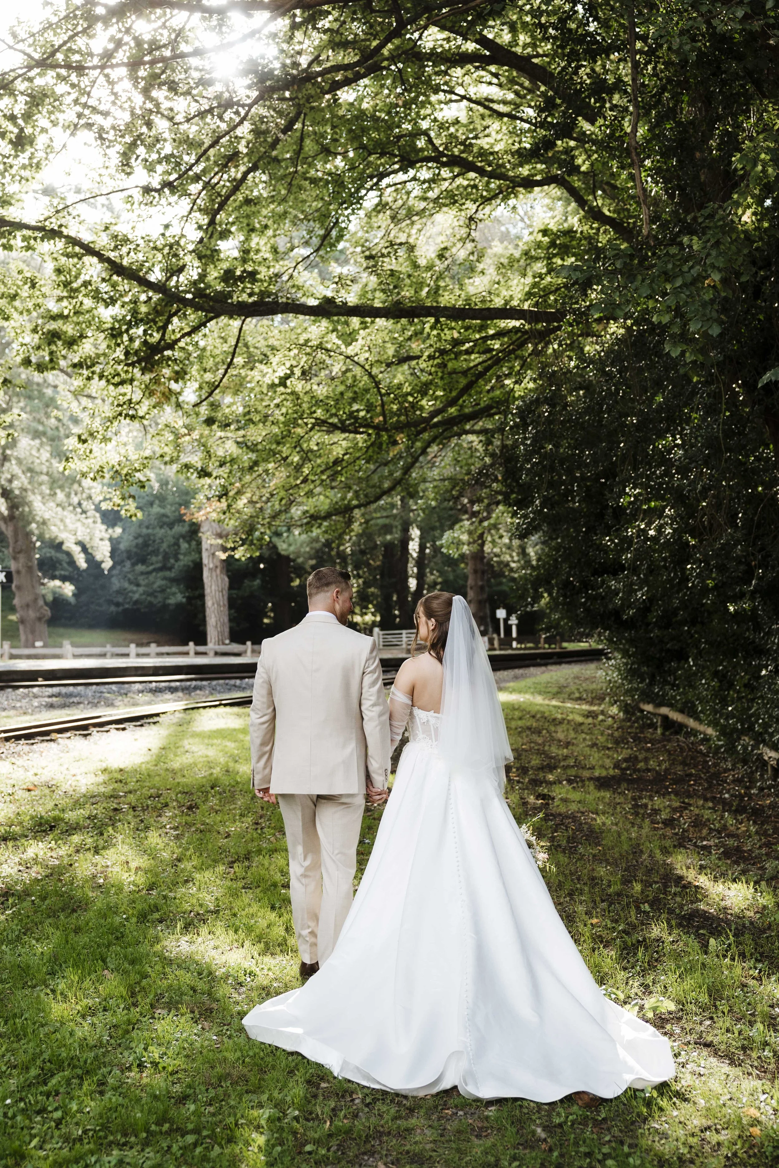 Amelia&Matthew_Highlights-153.jpg