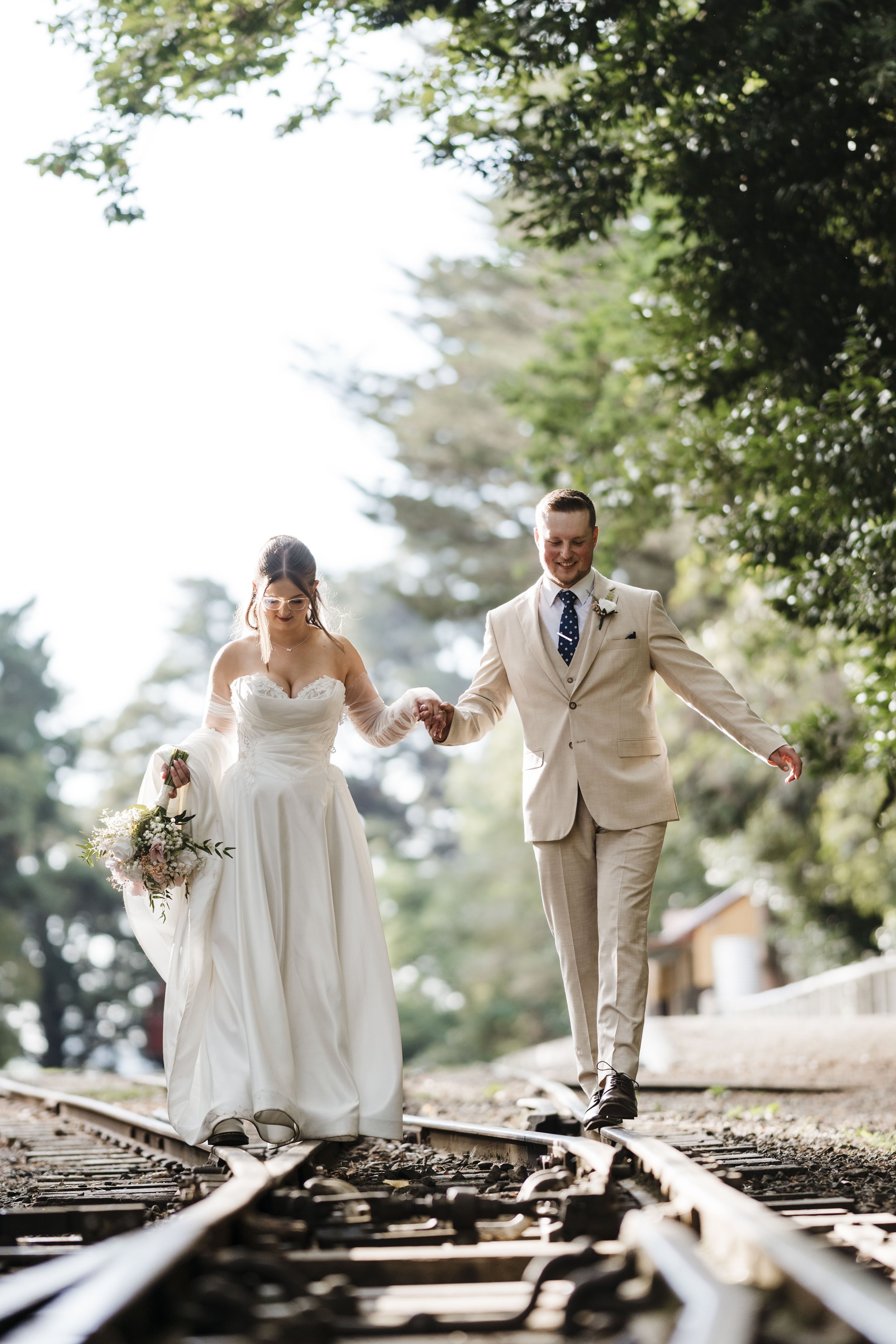 Amelia&Matthew_Highlights-182.jpg