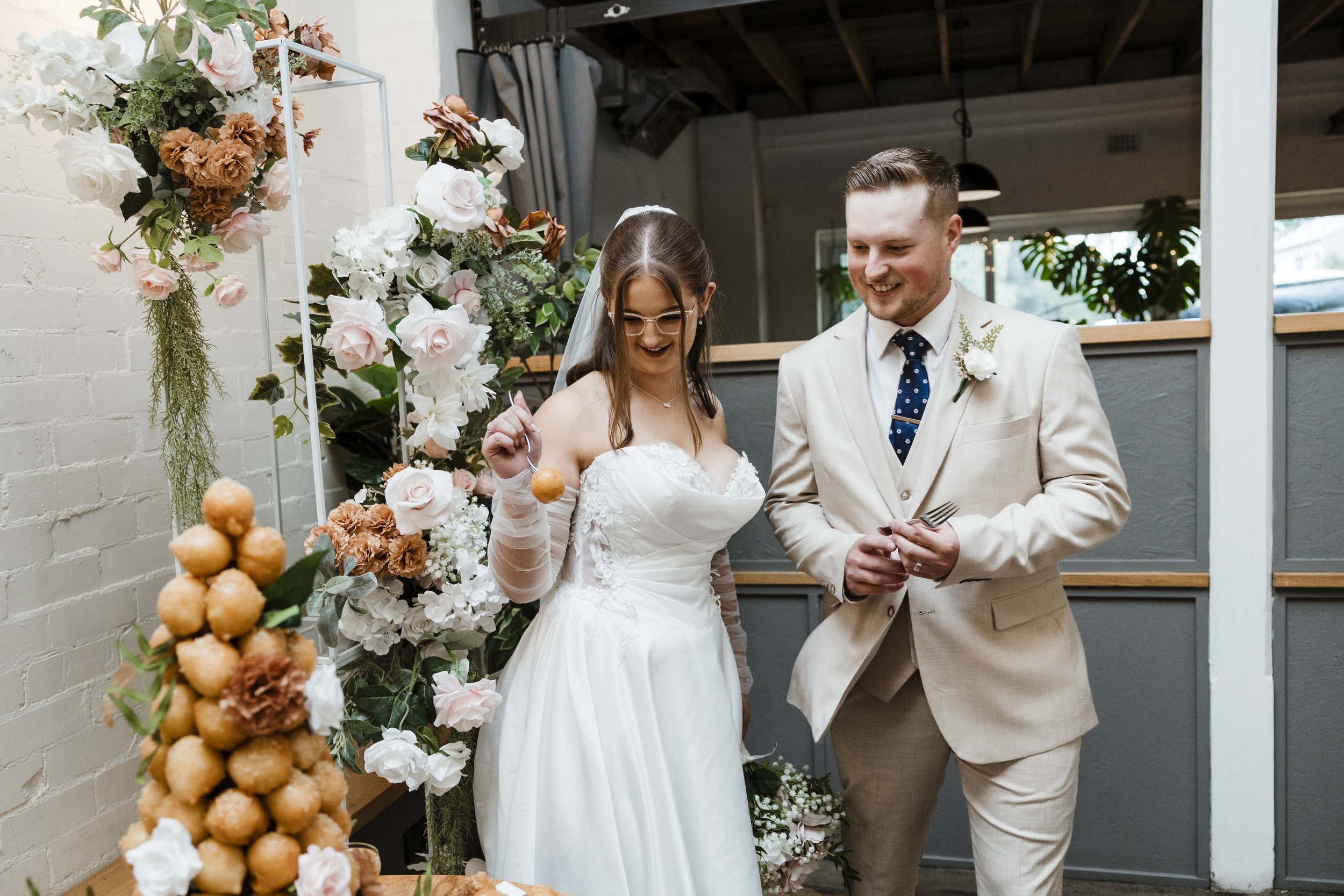 Amelia&Matthew_Highlights-240.jpg