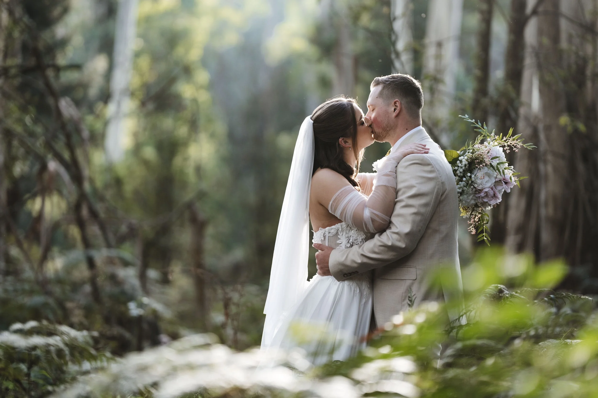 Amelia&Matthew_Highlights-216.jpg