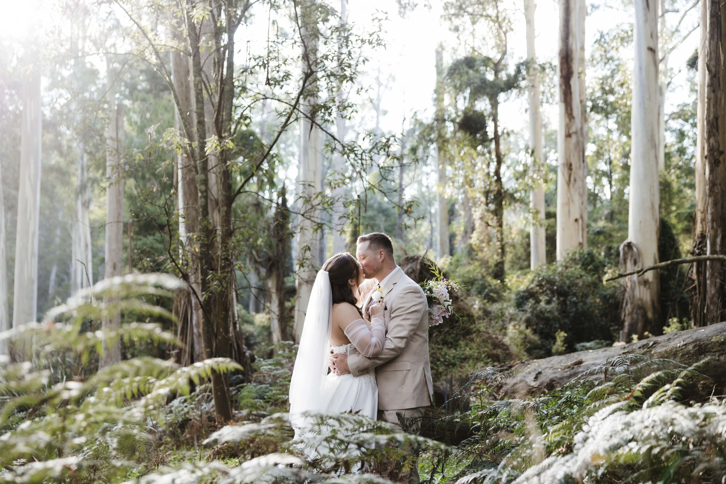 Amelia&Matthew_Highlights-207.jpg