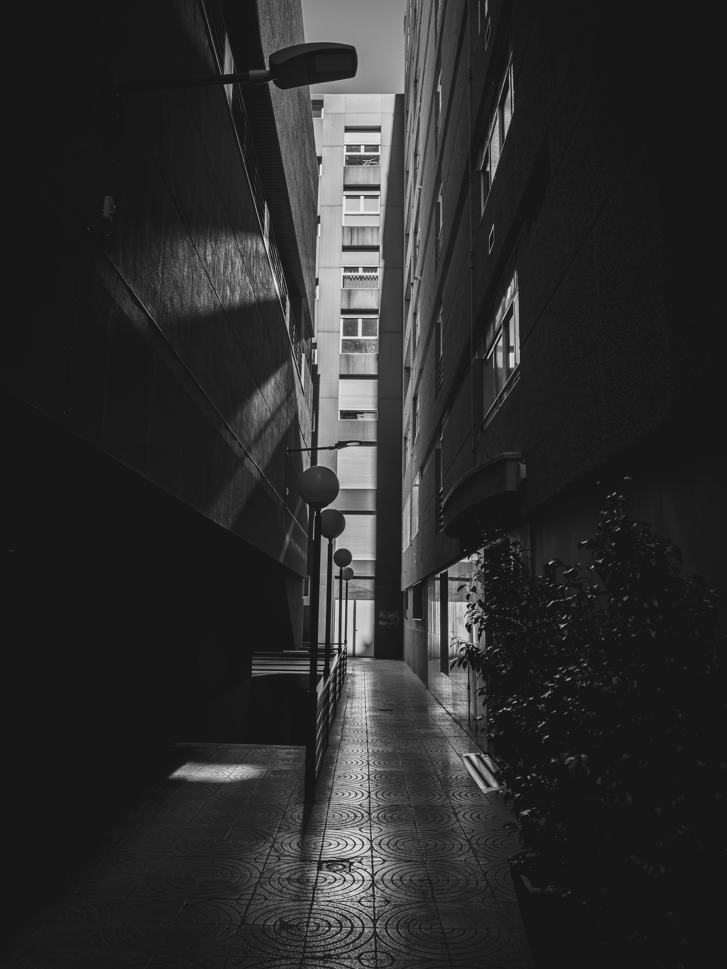 Black and white street photos-3.jpg