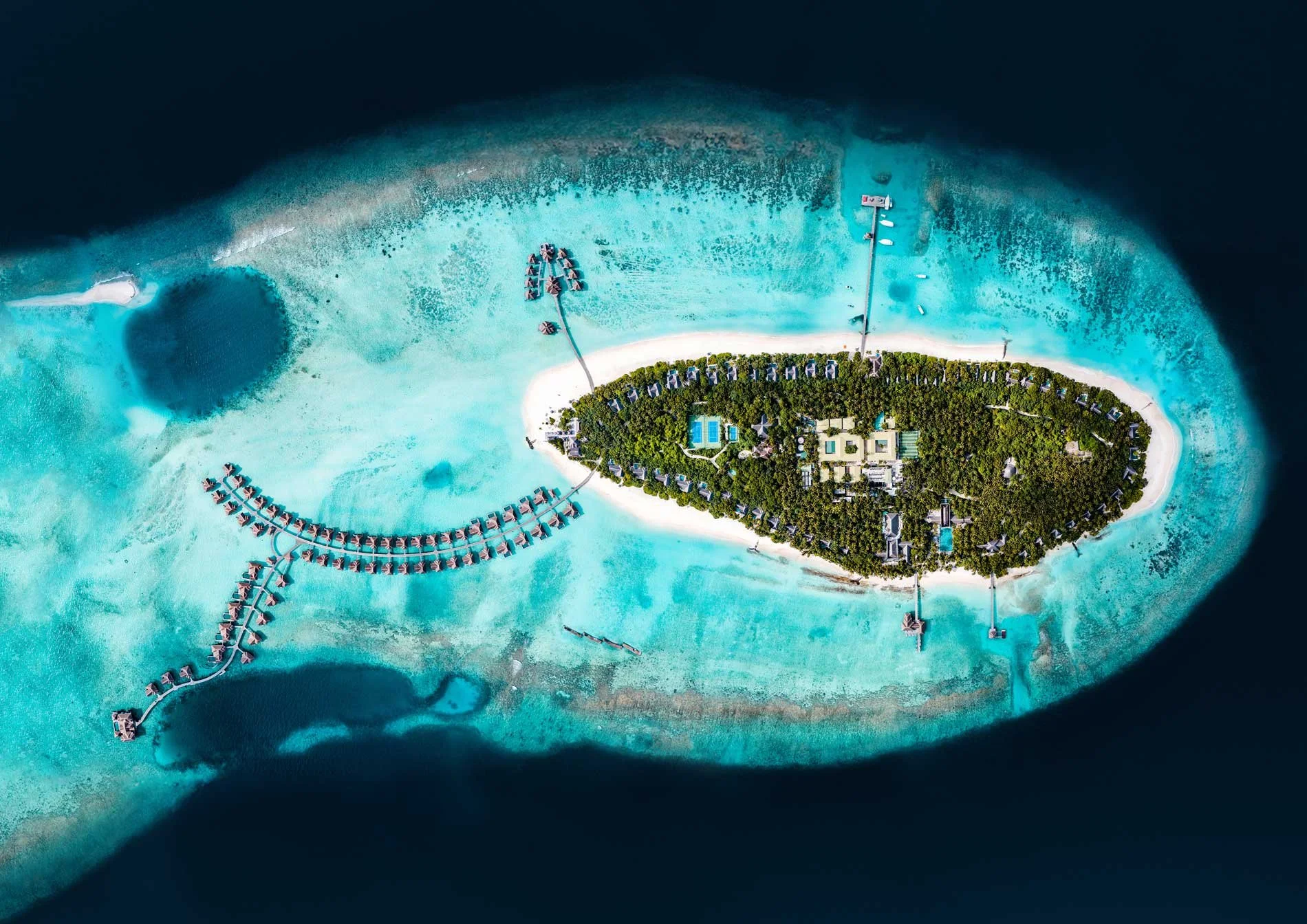 islanddrone.jpg
