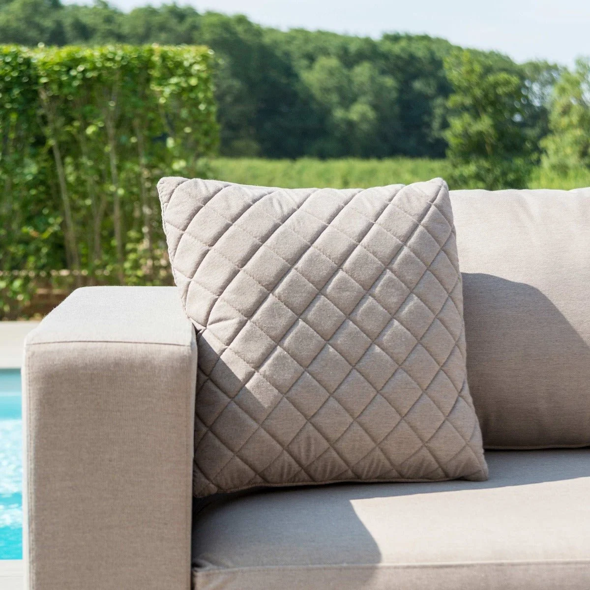 sqego-b-_also-ember_-corner-sofa-_taupe_-_dsc_0393.jpg