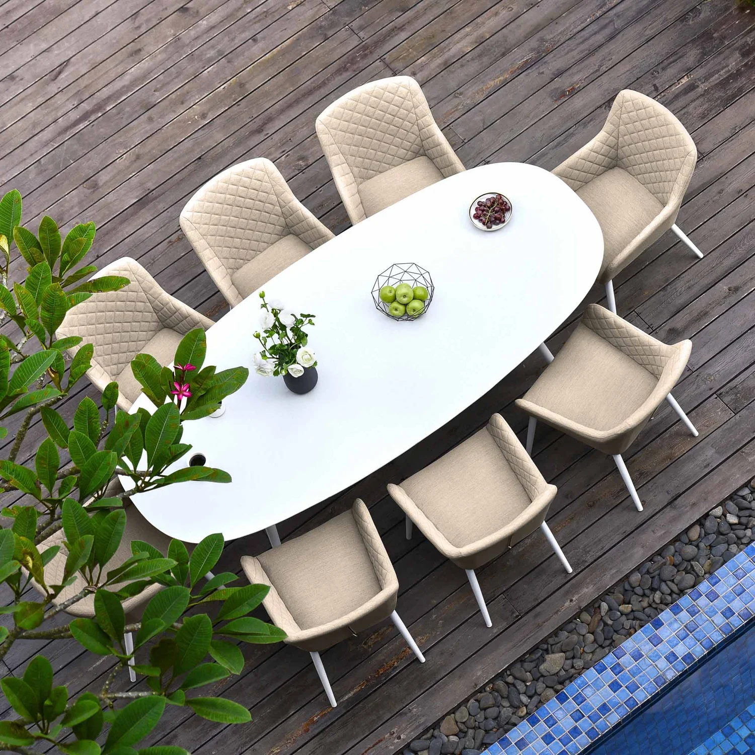 Seat Oval Dining Table — MARLO