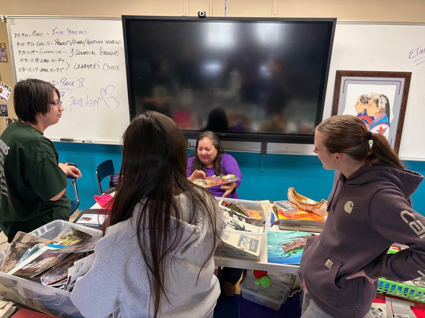 Many thanks to Artist Joan Kauppi for last weekends Collage Humour workshops at Waubun school and Gizhiigin  Arts Incubator!  Thank you to all of our students and weekend participants who joined for this creative experience.

Community participants a